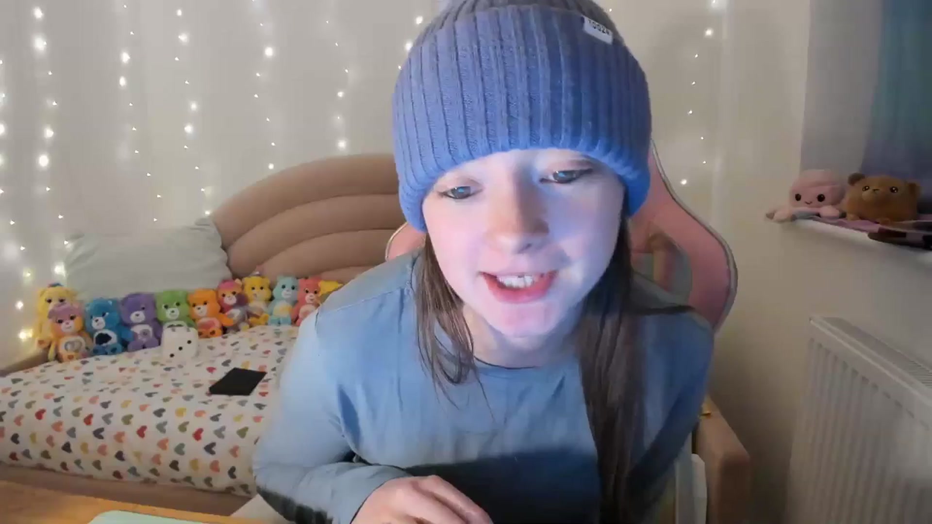 Gallery image thumbnail from JessieBear_'s myfreecams stream on, 02/01/2024, 18:06 image 2 of 20