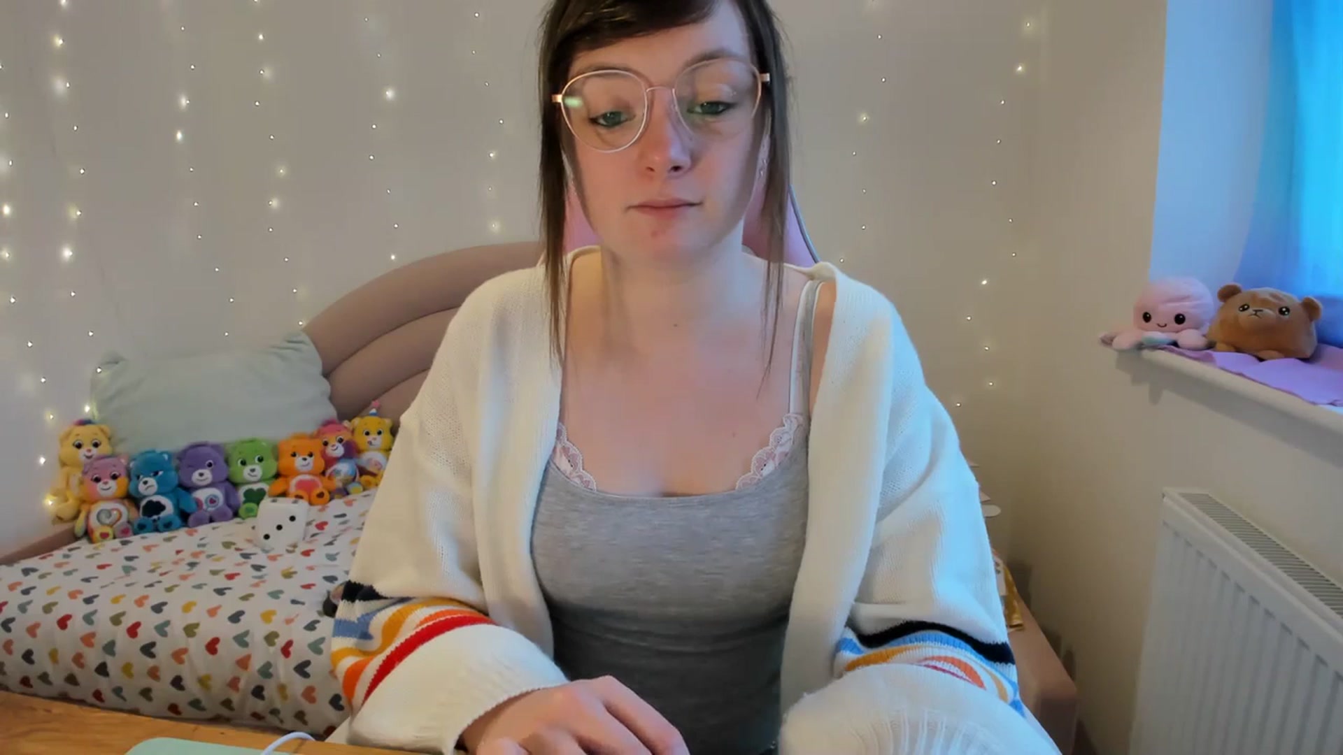 Gallery image thumbnail from JessieBear_'s myfreecams stream on, 02/02/2024, 16:01 image 10 of 20