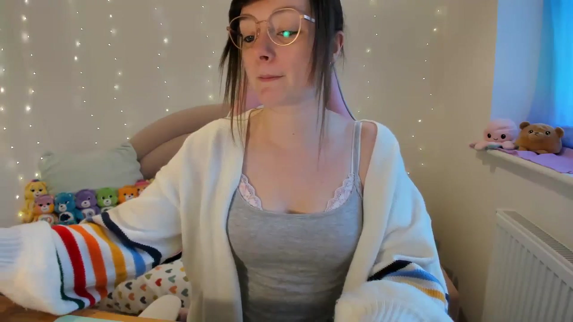 Gallery image thumbnail from JessieBear_'s myfreecams stream on, 02/02/2024, 16:01 image 13 of 20