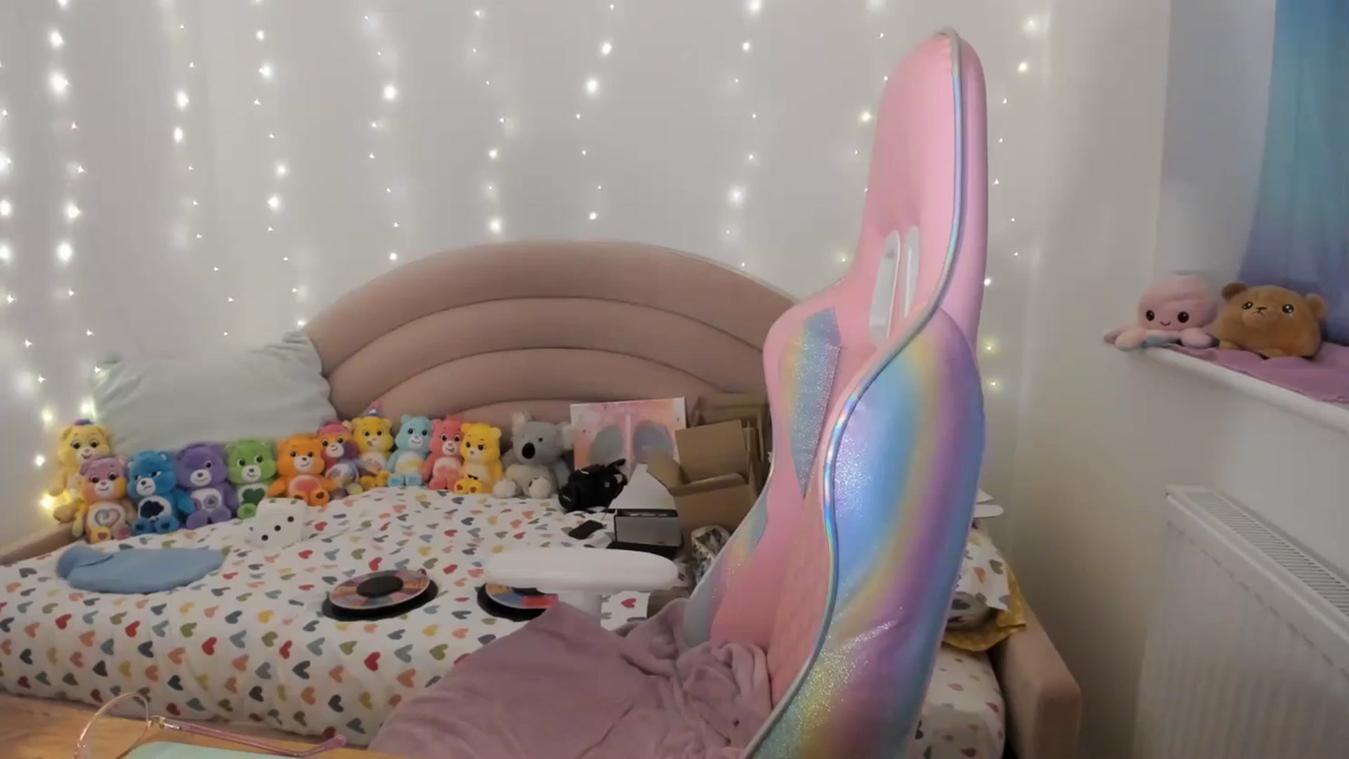Gallery image thumbnail from JessieBear_'s myfreecams stream on, 02/02/2024, 18:06 image 14 of 20