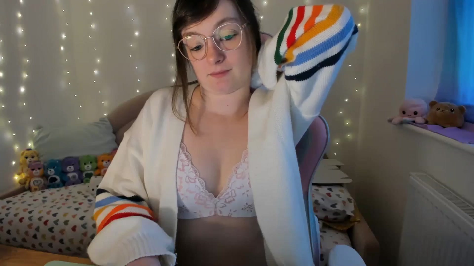 Gallery image thumbnail from JessieBear_'s myfreecams stream on, 02/02/2024, 18:06 image 4 of 20