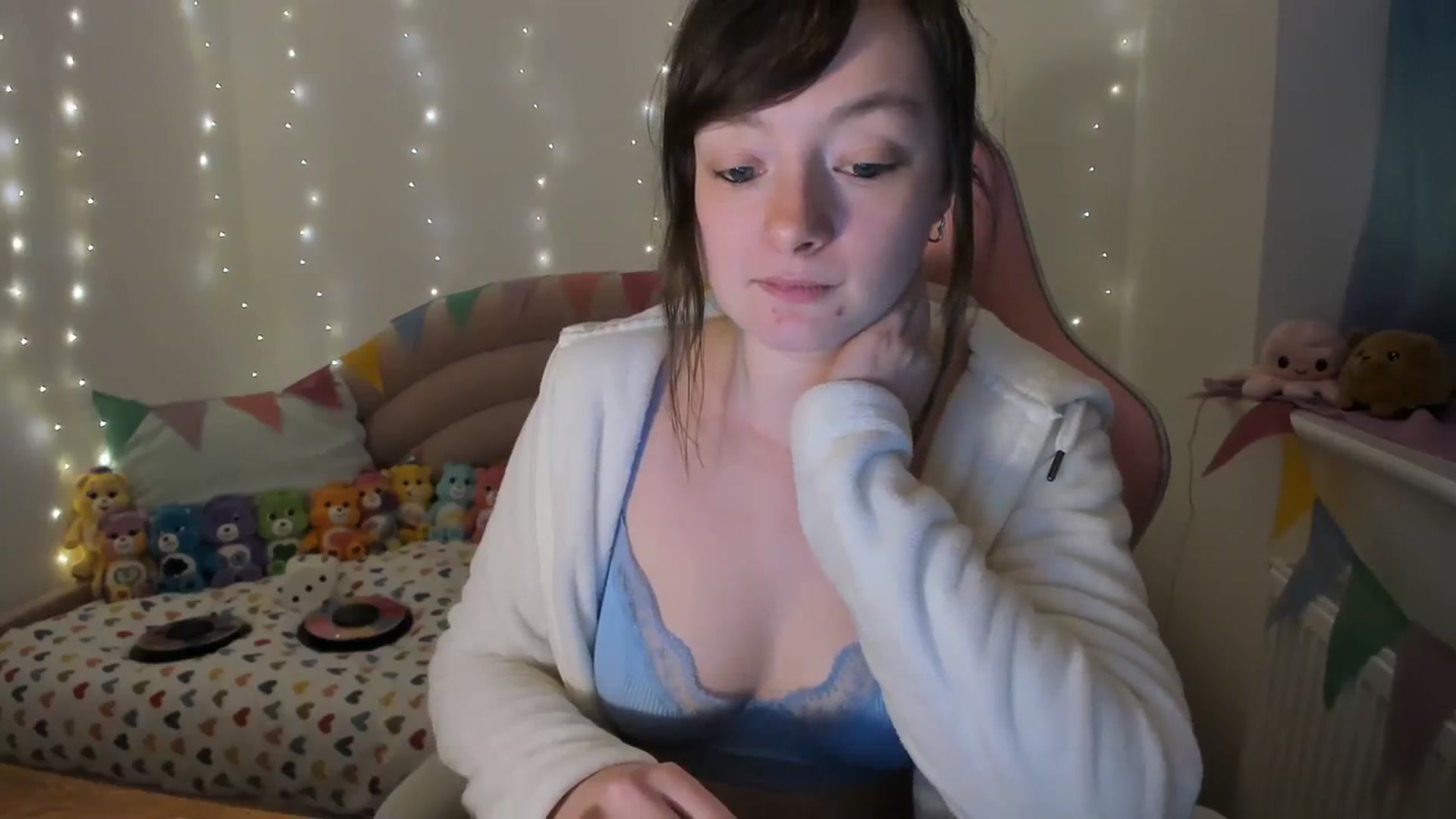 Gallery image thumbnail from JessieBear_'s myfreecams stream on, 02/05/2024, 17:59 image 5 of 20