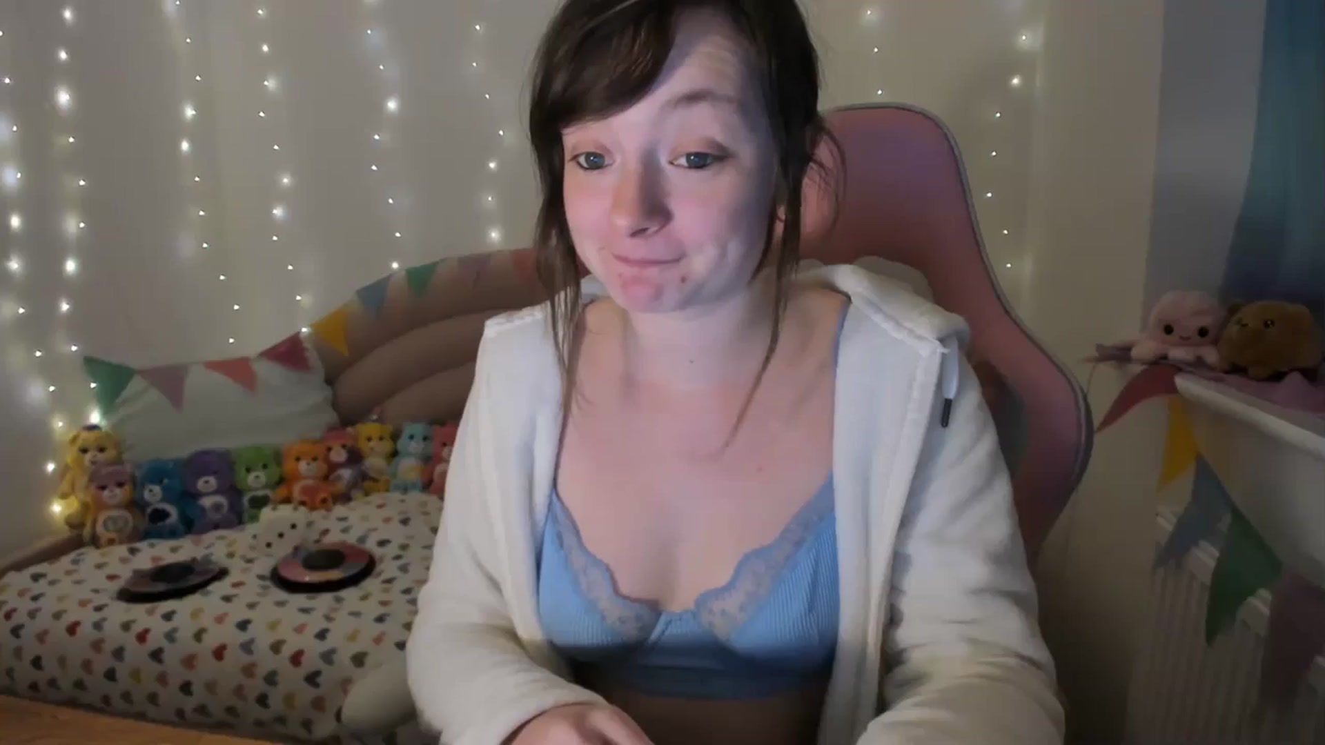 Gallery image thumbnail from JessieBear_'s myfreecams stream on, 02/05/2024, 17:59 image 10 of 20