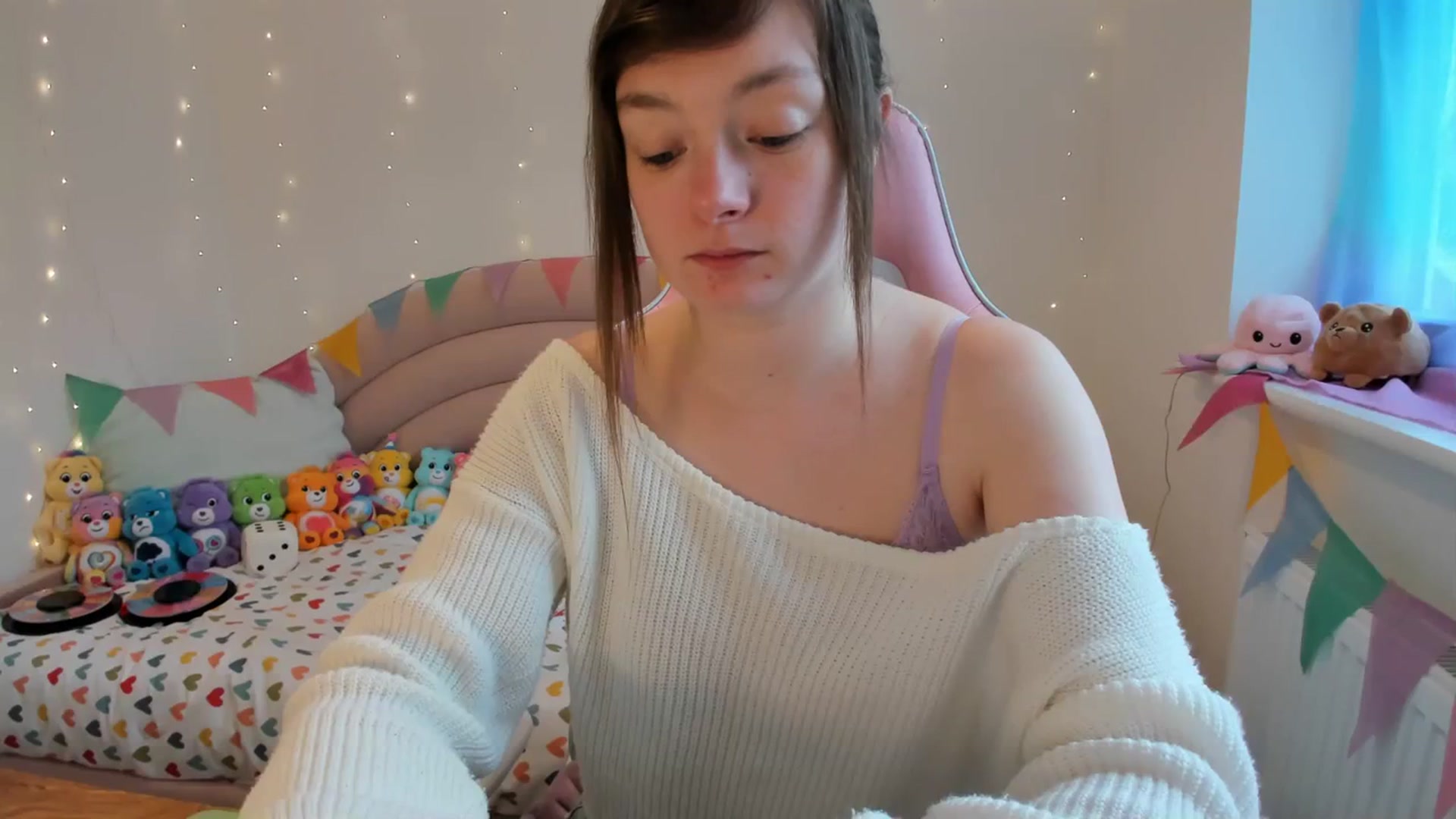Gallery image thumbnail from JessieBear_'s myfreecams stream on, 02/06/2024, 15:08 image 13 of 20