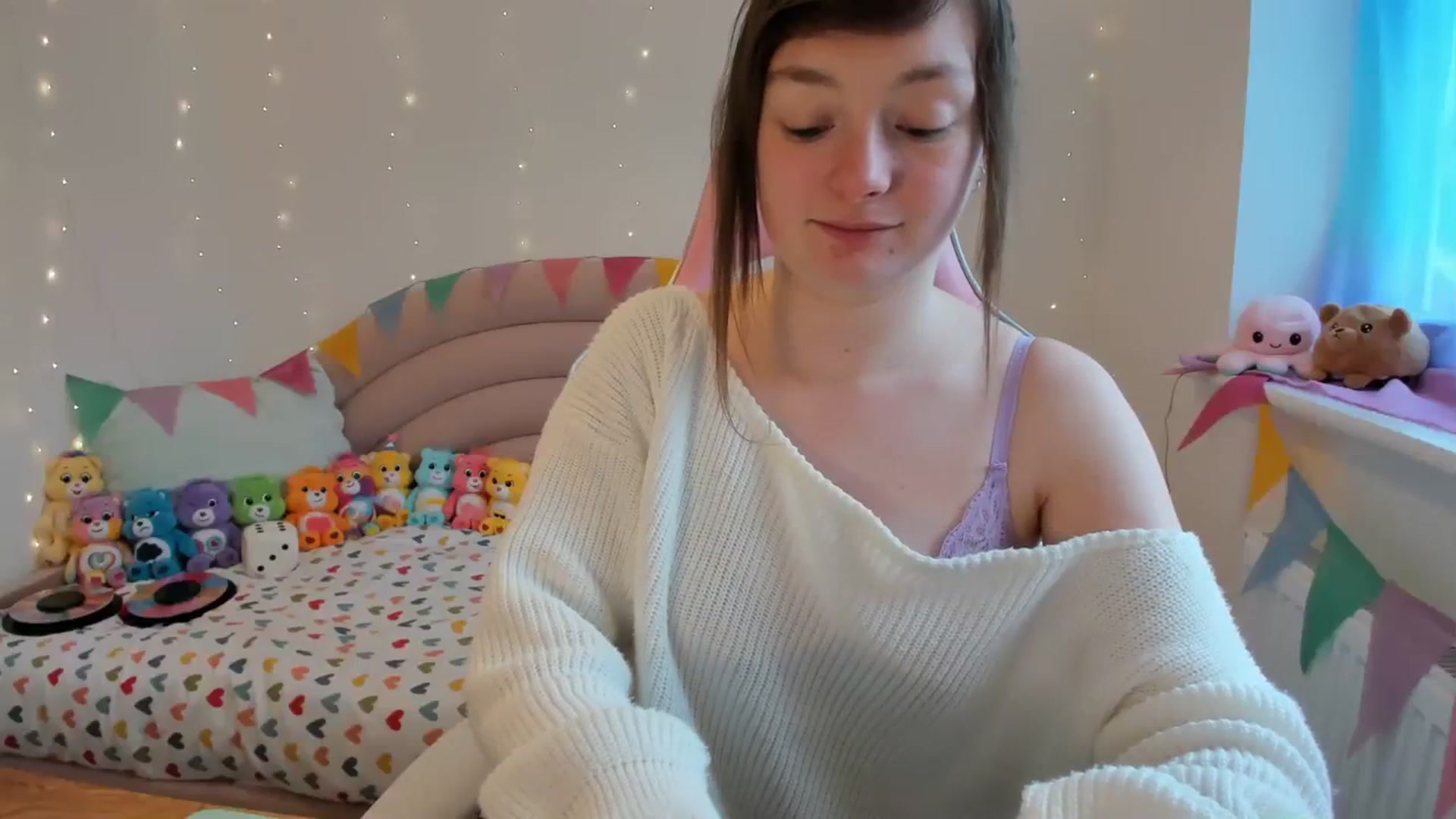 Gallery image thumbnail from JessieBear_'s myfreecams stream on, 02/06/2024, 15:08 image 9 of 20