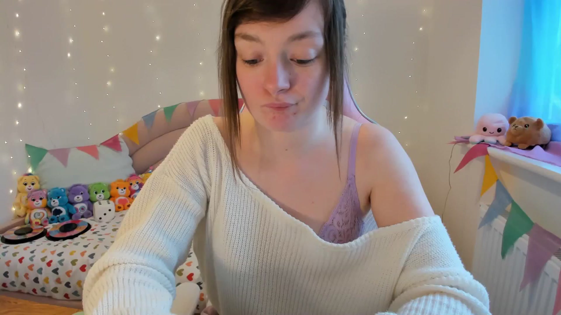 Gallery image thumbnail from JessieBear_'s myfreecams stream on, 02/06/2024, 15:49 image 19 of 20