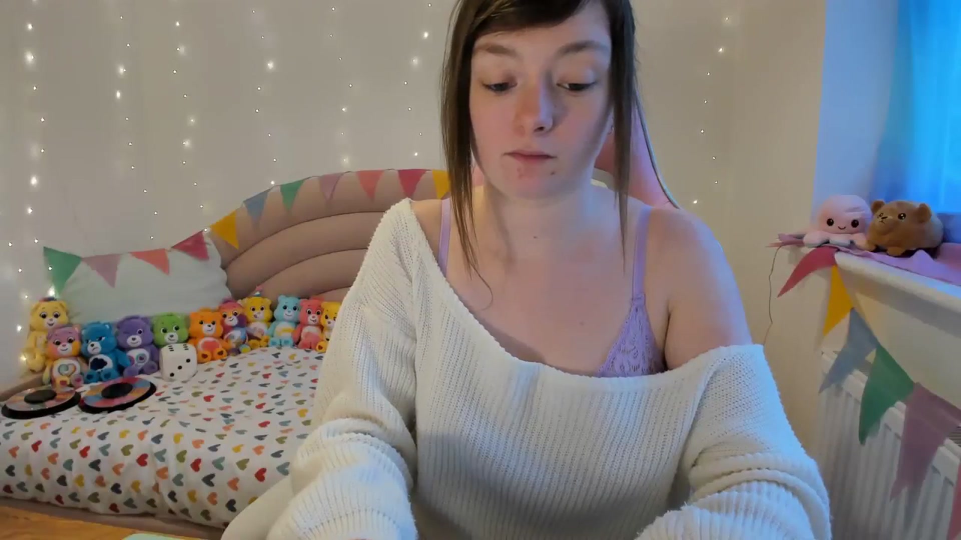 Gallery image thumbnail from JessieBear_'s myfreecams stream on, 02/06/2024, 16:43 image 16 of 20