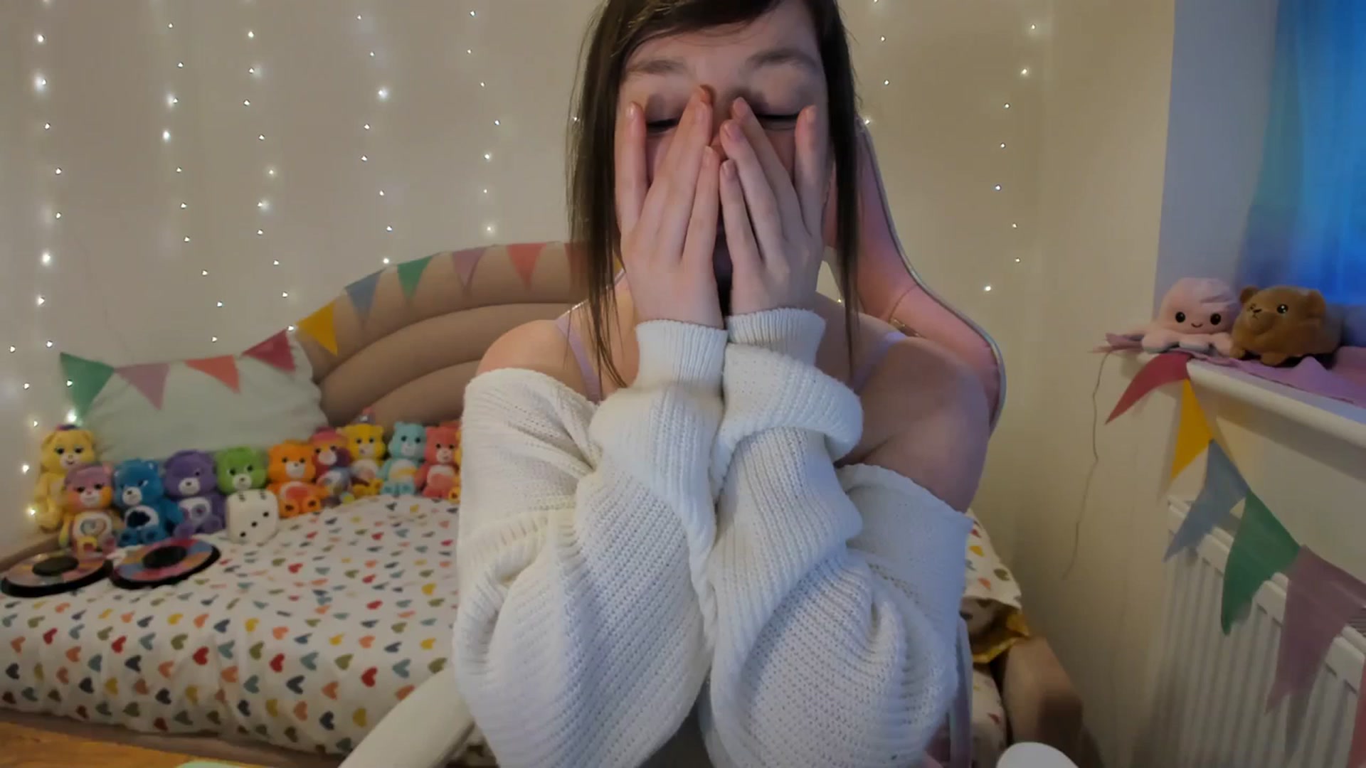 Gallery image thumbnail from JessieBear_'s myfreecams stream on, 02/06/2024, 17:30 image 8 of 20