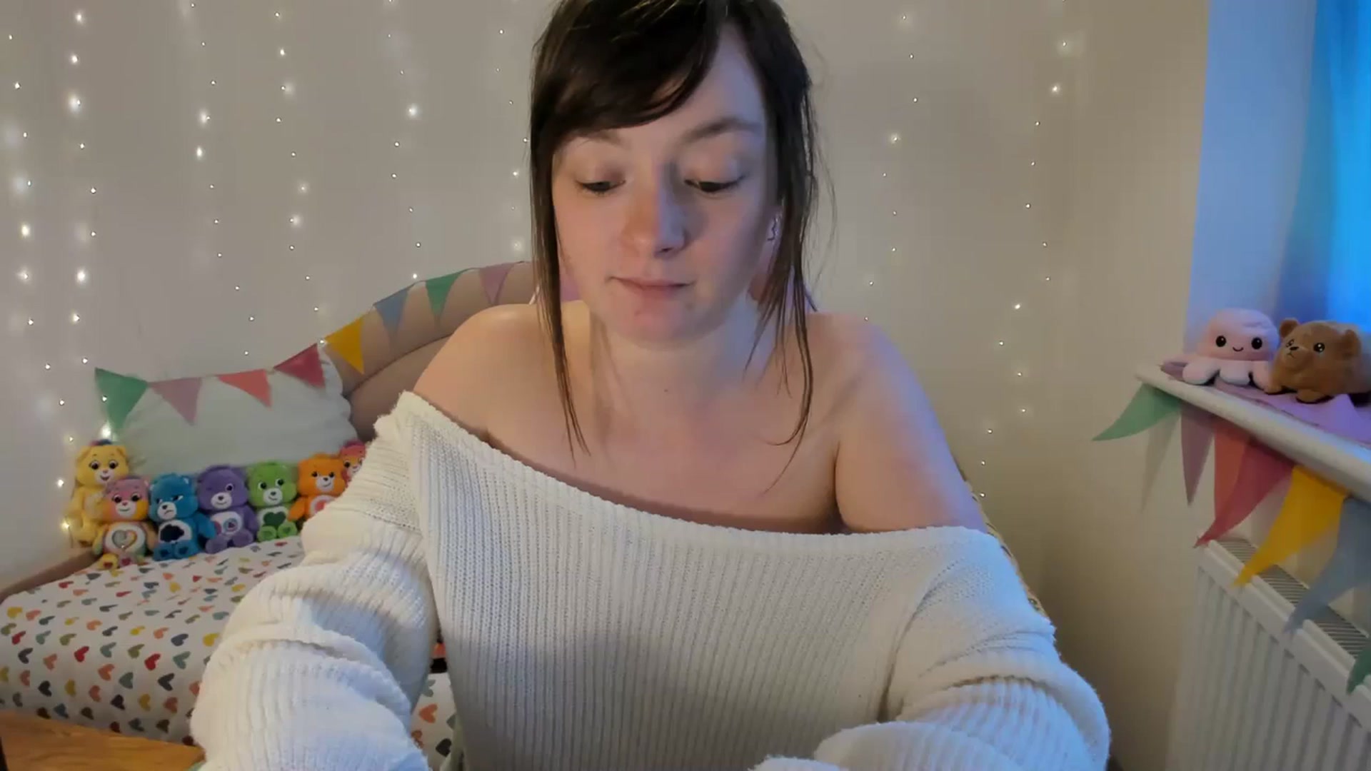 Gallery image thumbnail from JessieBear_'s myfreecams stream on, 02/14/2024, 17:39 image 12 of 20