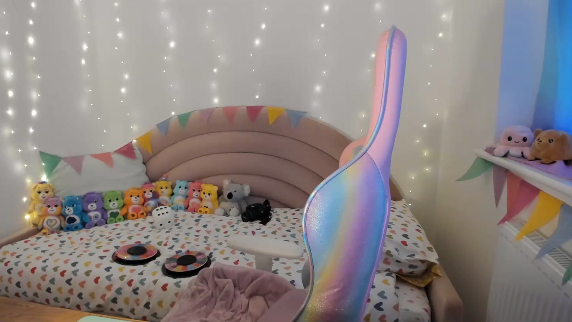 Gallery image thumbnail from JessieBear_'s myfreecams stream on, 02/14/2024, 17:39 image 17 of 20