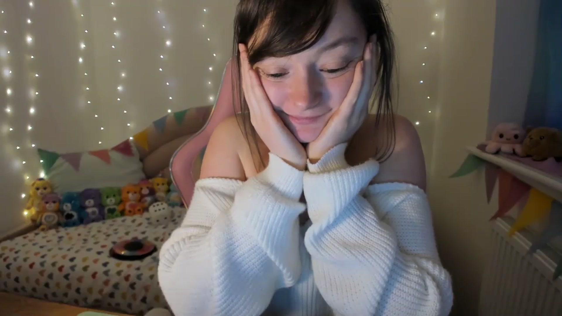 Gallery image thumbnail from JessieBear_'s myfreecams stream on, 02/14/2024, 17:39 image 20 of 20
