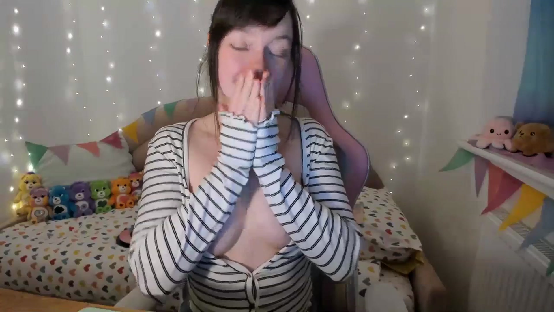 Gallery image thumbnail from JessieBear_'s myfreecams stream on, 02/16/2024, 18:12 image 20 of 20