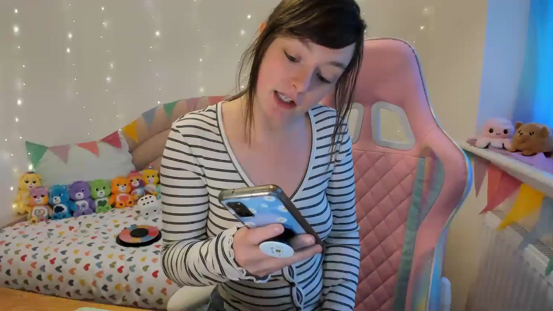 Gallery image thumbnail from JessieBear_'s myfreecams stream on, 02/16/2024, 18:12 image 14 of 20