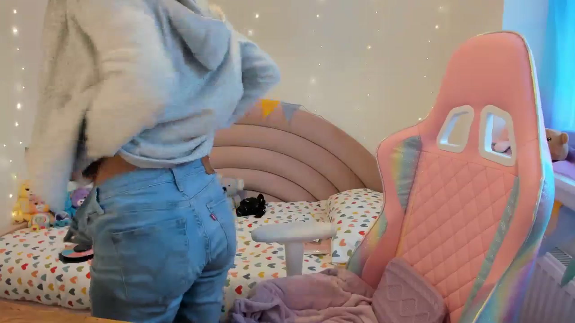 Gallery image thumbnail from JessieBear_'s myfreecams stream on, 02/20/2024, 15:00 image 18 of 20