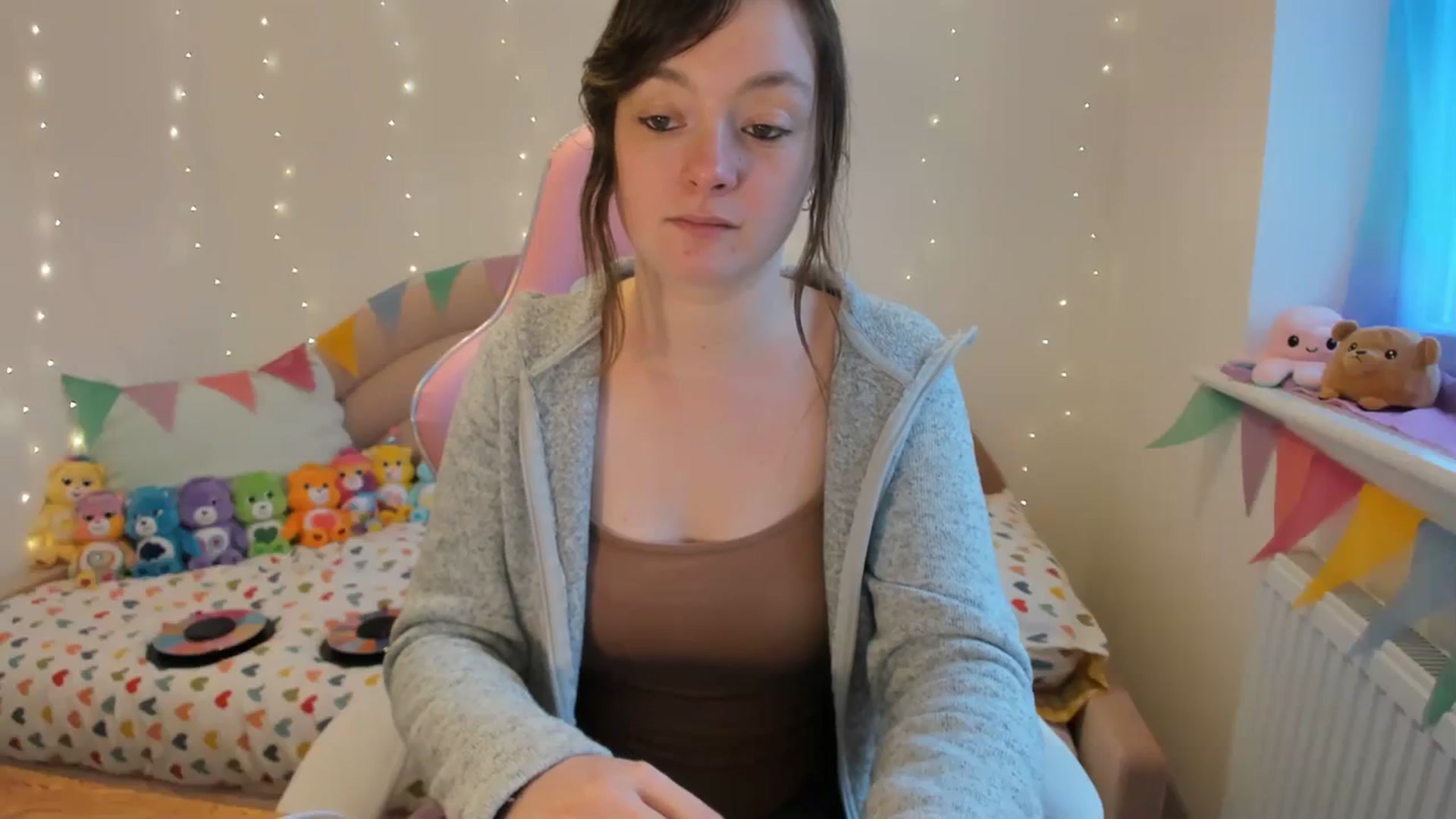 Gallery image thumbnail from JessieBear_'s myfreecams stream on, 02/20/2024, 15:00 image 9 of 20
