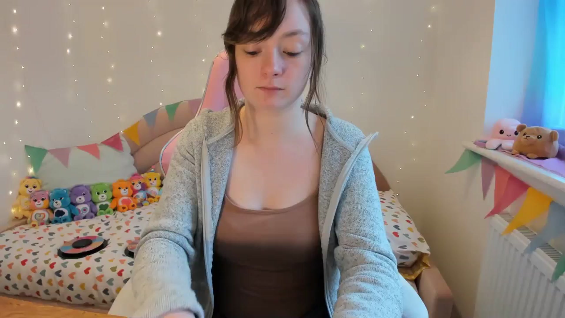 Gallery image thumbnail from JessieBear_'s myfreecams stream on, 02/20/2024, 15:00 image 1 of 20