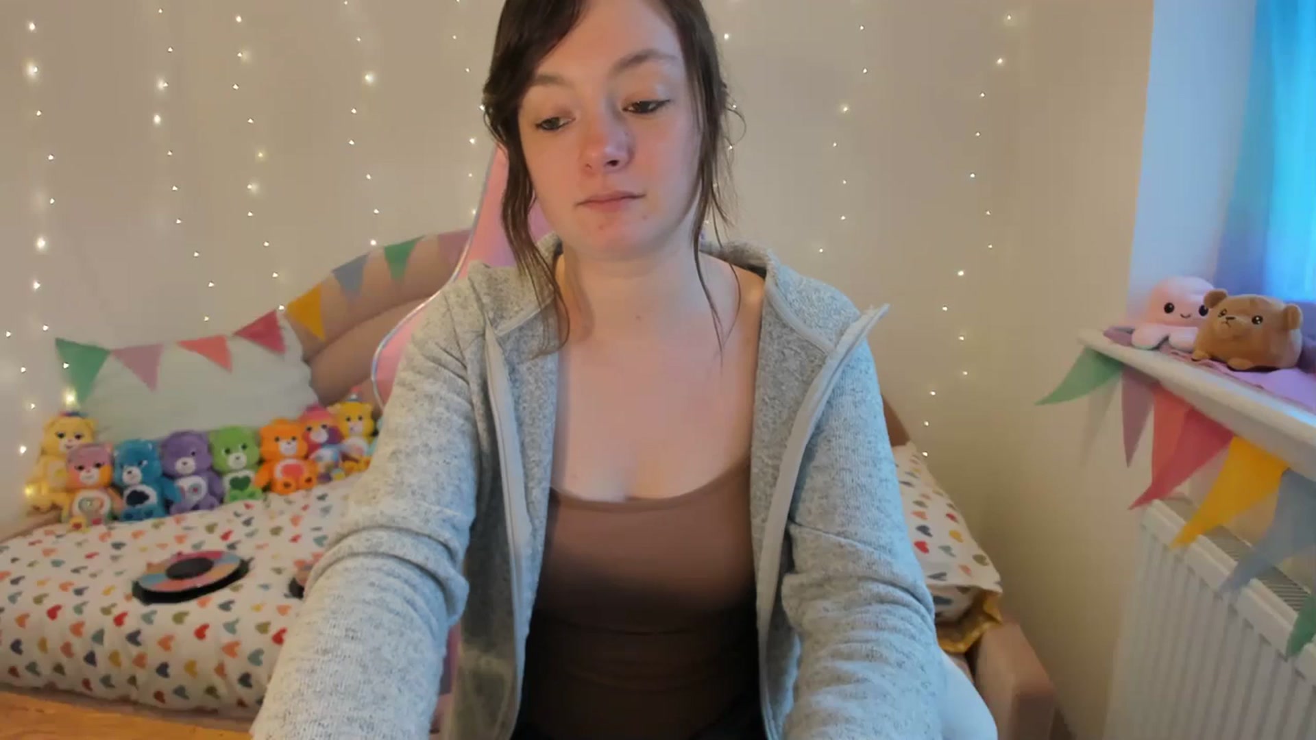 Gallery image thumbnail from JessieBear_'s myfreecams stream on, 02/20/2024, 15:00 image 7 of 20