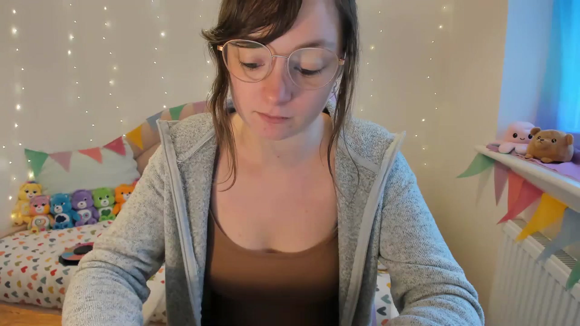 Gallery image thumbnail from JessieBear_'s myfreecams stream on, 02/20/2024, 18:12 image 2 of 20