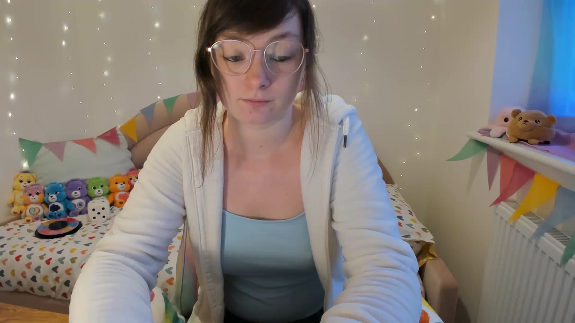 Gallery image thumbnail from JessieBear_'s myfreecams stream on, 02/22/2024, 18:04 image 13 of 20