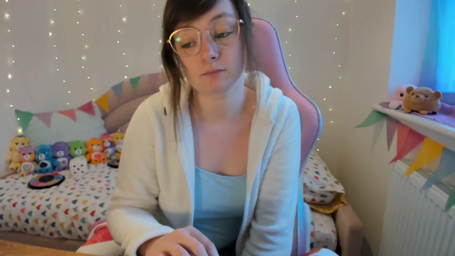Gallery image thumbnail from JessieBear_'s myfreecams stream on, 02/22/2024, 18:04 image 5 of 20