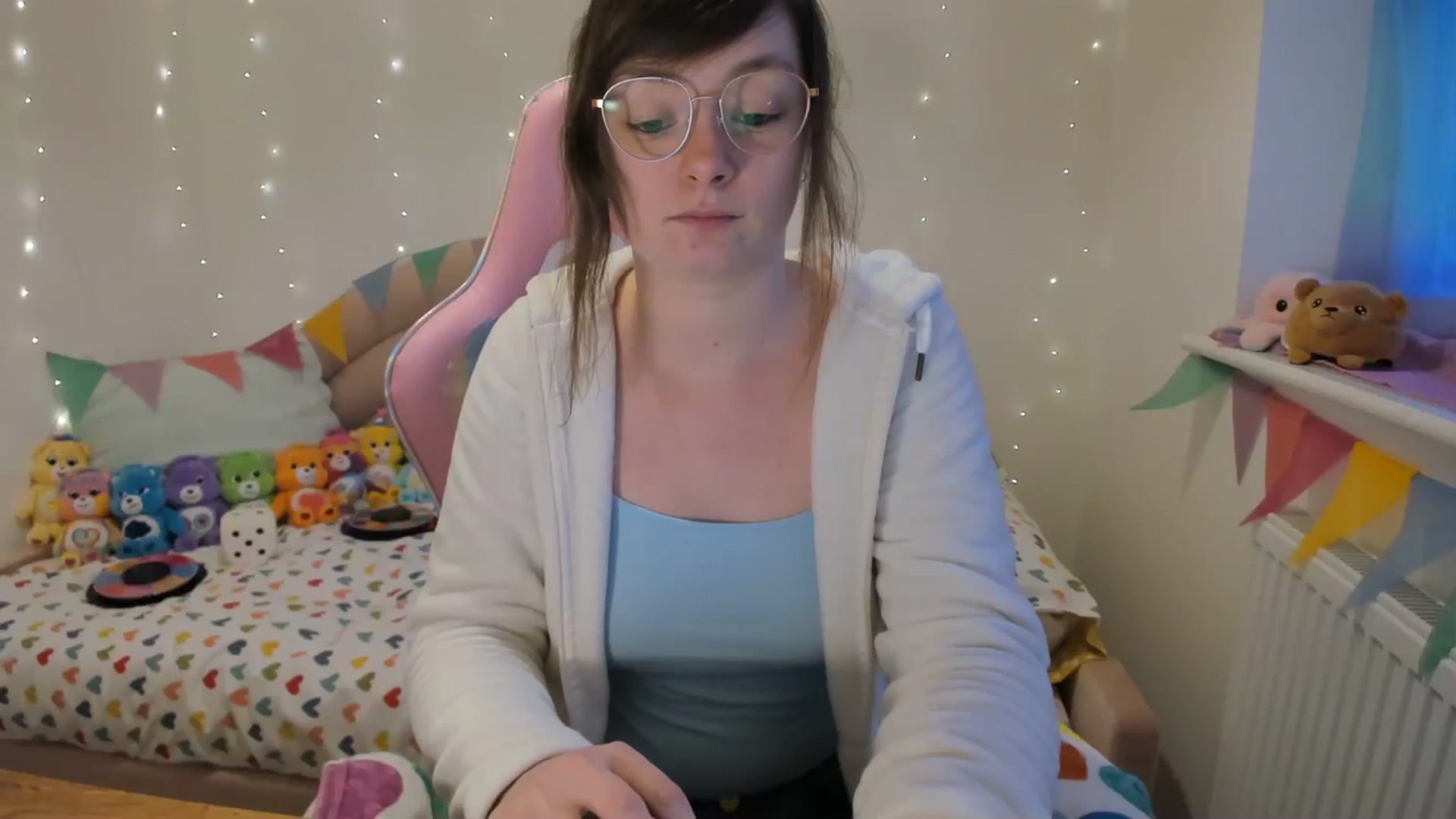 Gallery image thumbnail from JessieBear_'s myfreecams stream on, 02/22/2024, 18:04 image 15 of 20