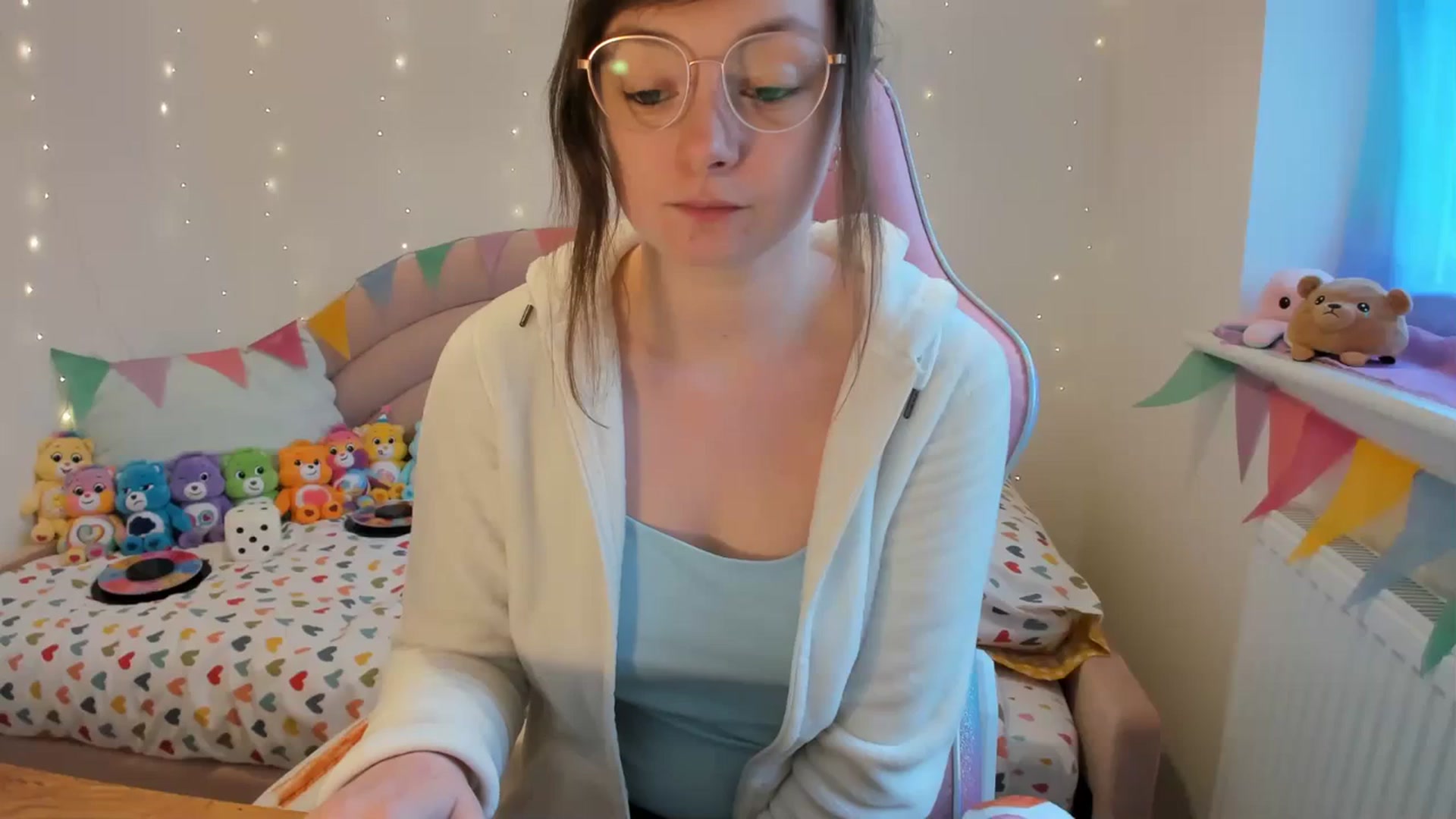 Gallery image thumbnail from JessieBear_'s myfreecams stream on, 02/22/2024, 18:04 image 1 of 20