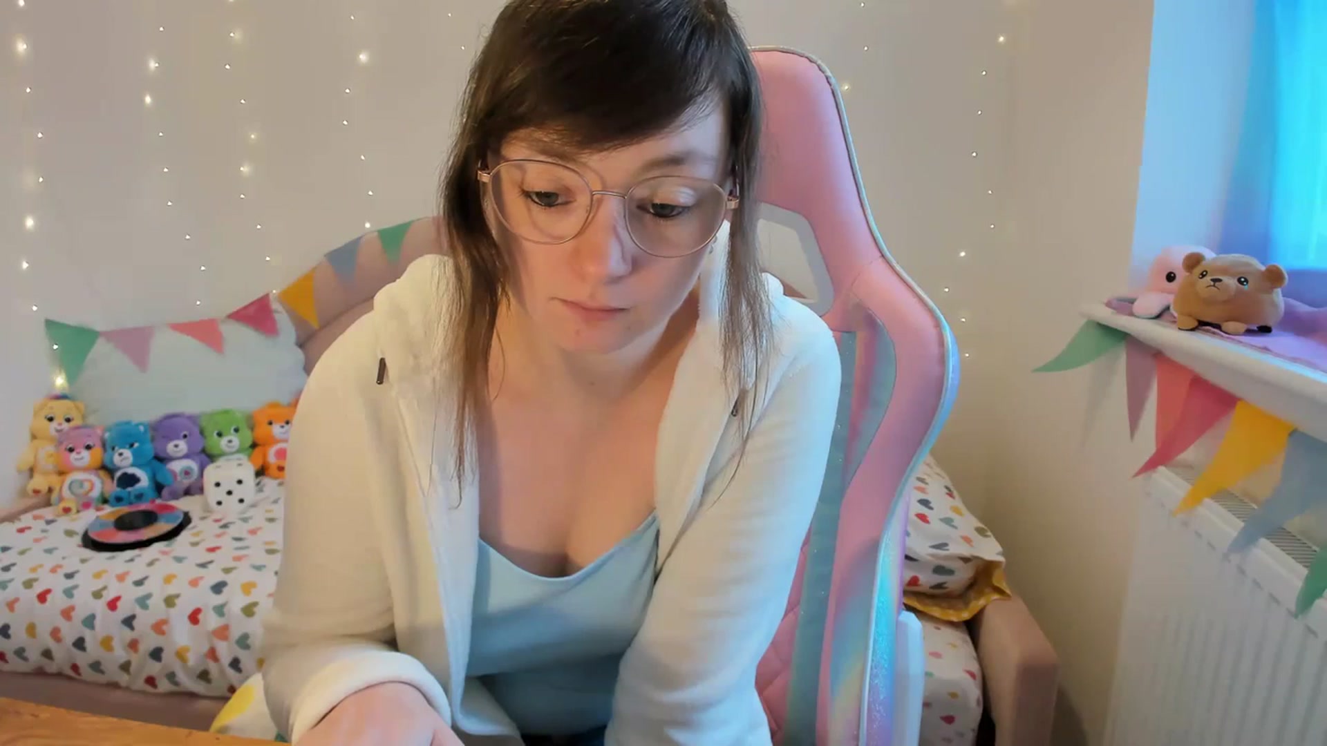 Gallery image thumbnail from JessieBear_'s myfreecams stream on, 02/22/2024, 18:04 image 2 of 20