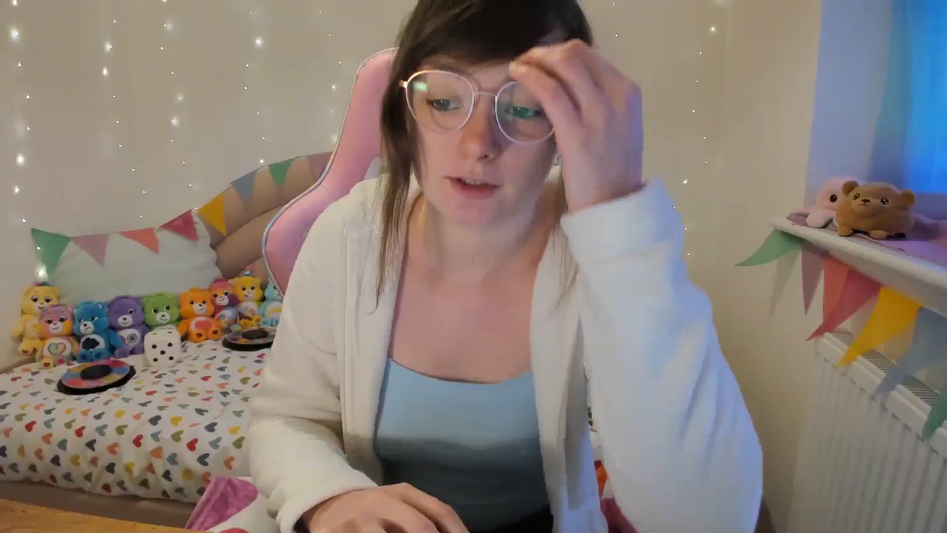Gallery image thumbnail from JessieBear_'s myfreecams stream on, 02/22/2024, 18:04 image 14 of 20