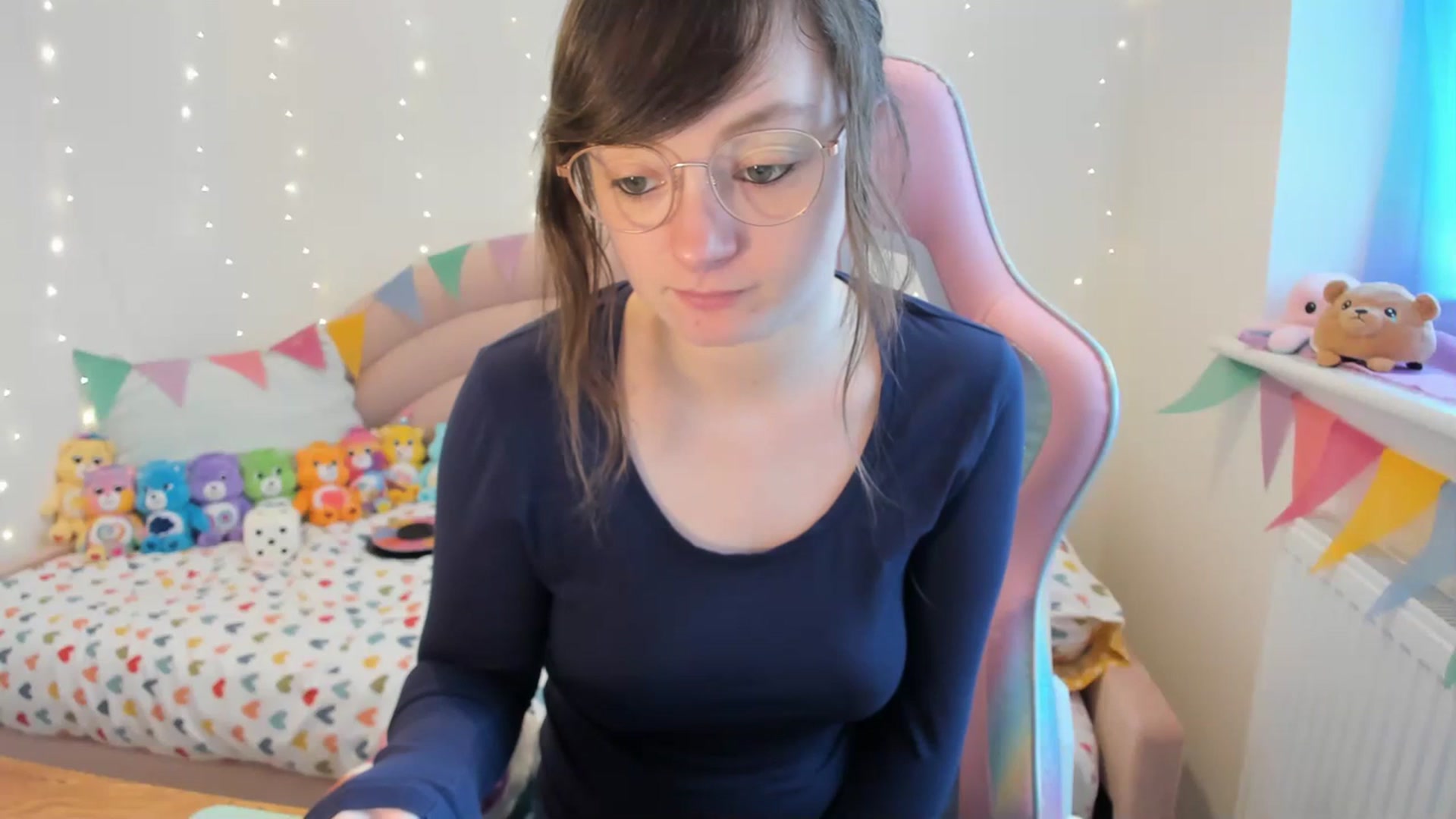 Gallery image thumbnail from JessieBear_'s myfreecams stream on, 02/23/2024, 15:22 image 6 of 20