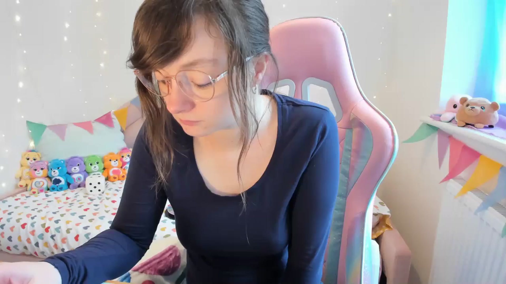Gallery image thumbnail from JessieBear_'s myfreecams stream on, 02/23/2024, 15:22 image 8 of 20