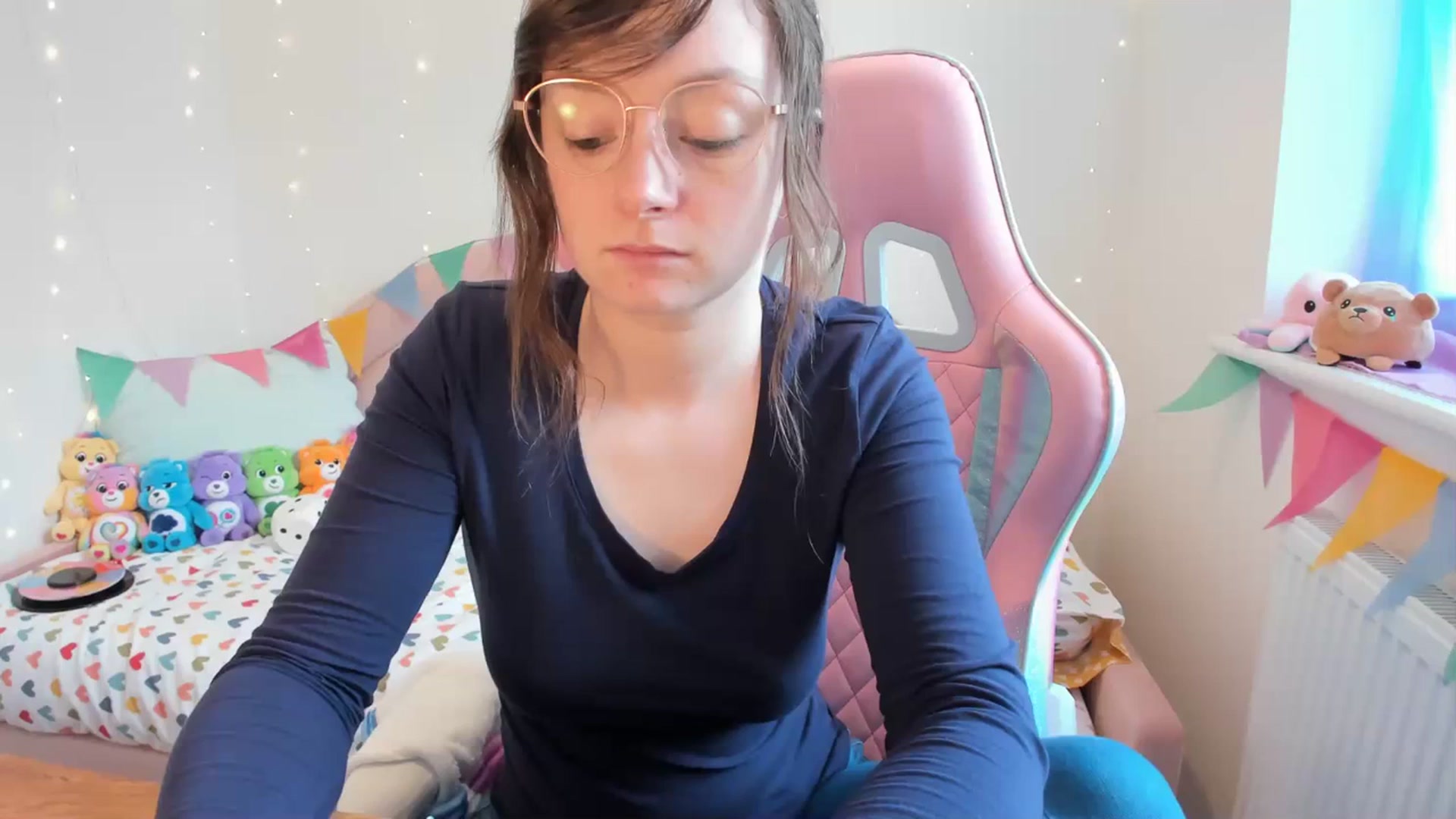Gallery image thumbnail from JessieBear_'s myfreecams stream on, 02/23/2024, 17:33 image 2 of 20
