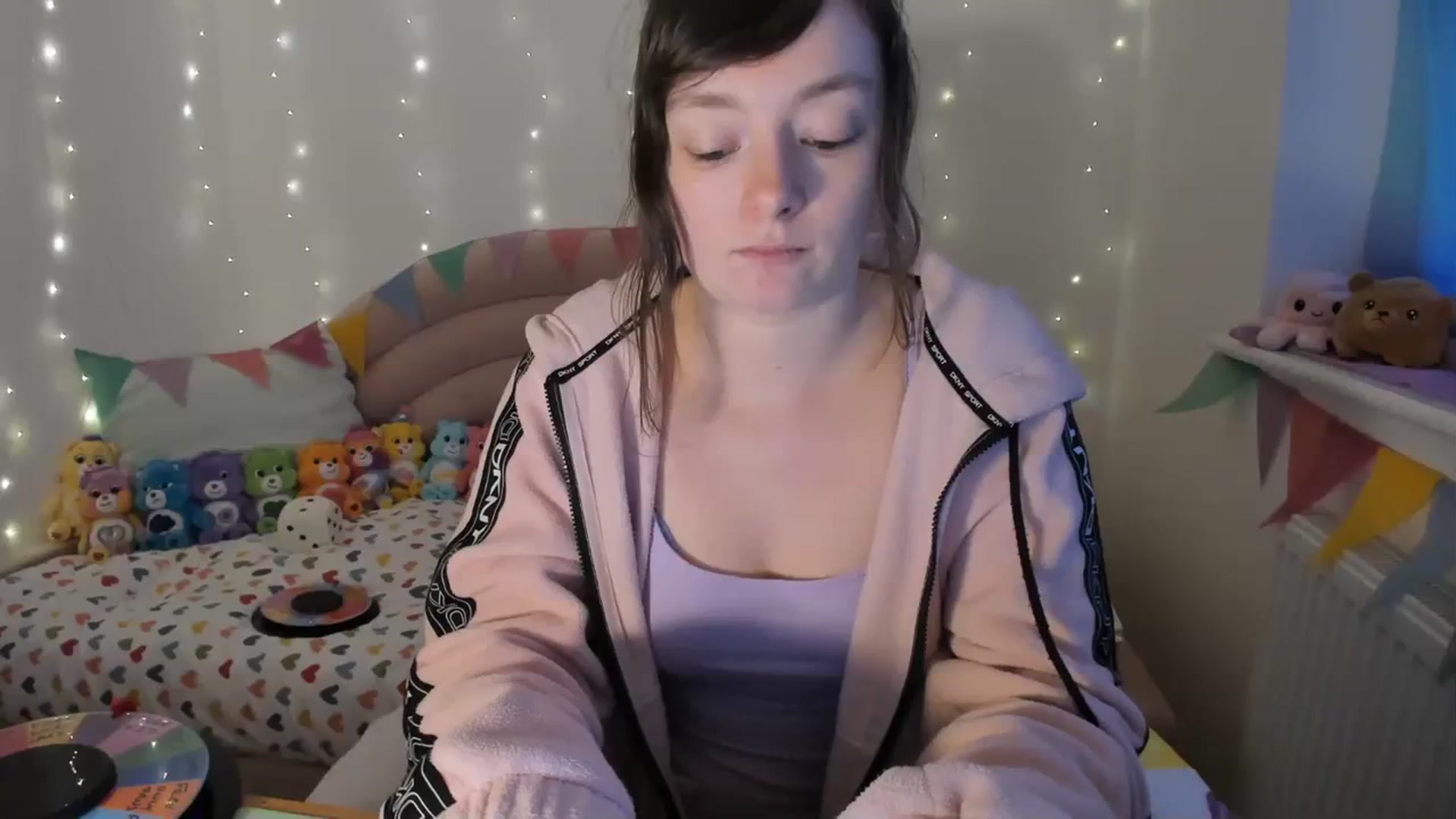 Gallery image thumbnail from JessieBear_'s myfreecams stream on, 02/26/2024, 17:57 image 13 of 20