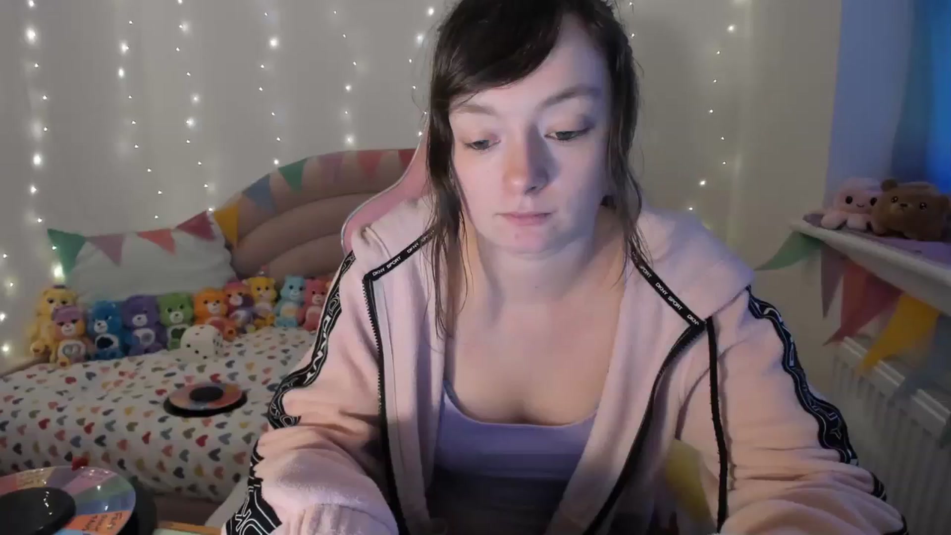 Gallery image thumbnail from JessieBear_'s myfreecams stream on, 02/26/2024, 17:57 image 16 of 20
