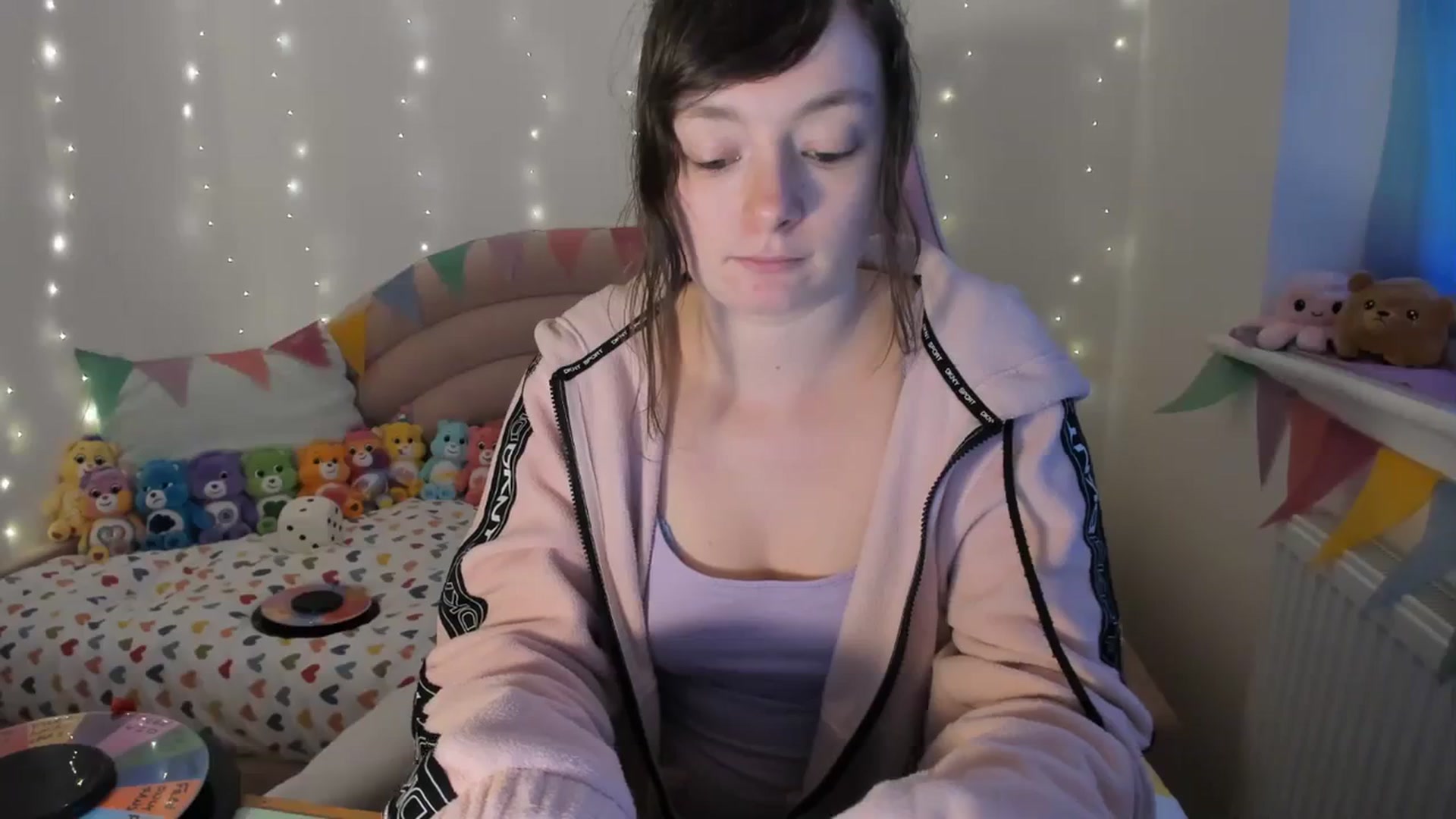 Gallery image thumbnail from JessieBear_'s myfreecams stream on, 02/26/2024, 17:57 image 12 of 20