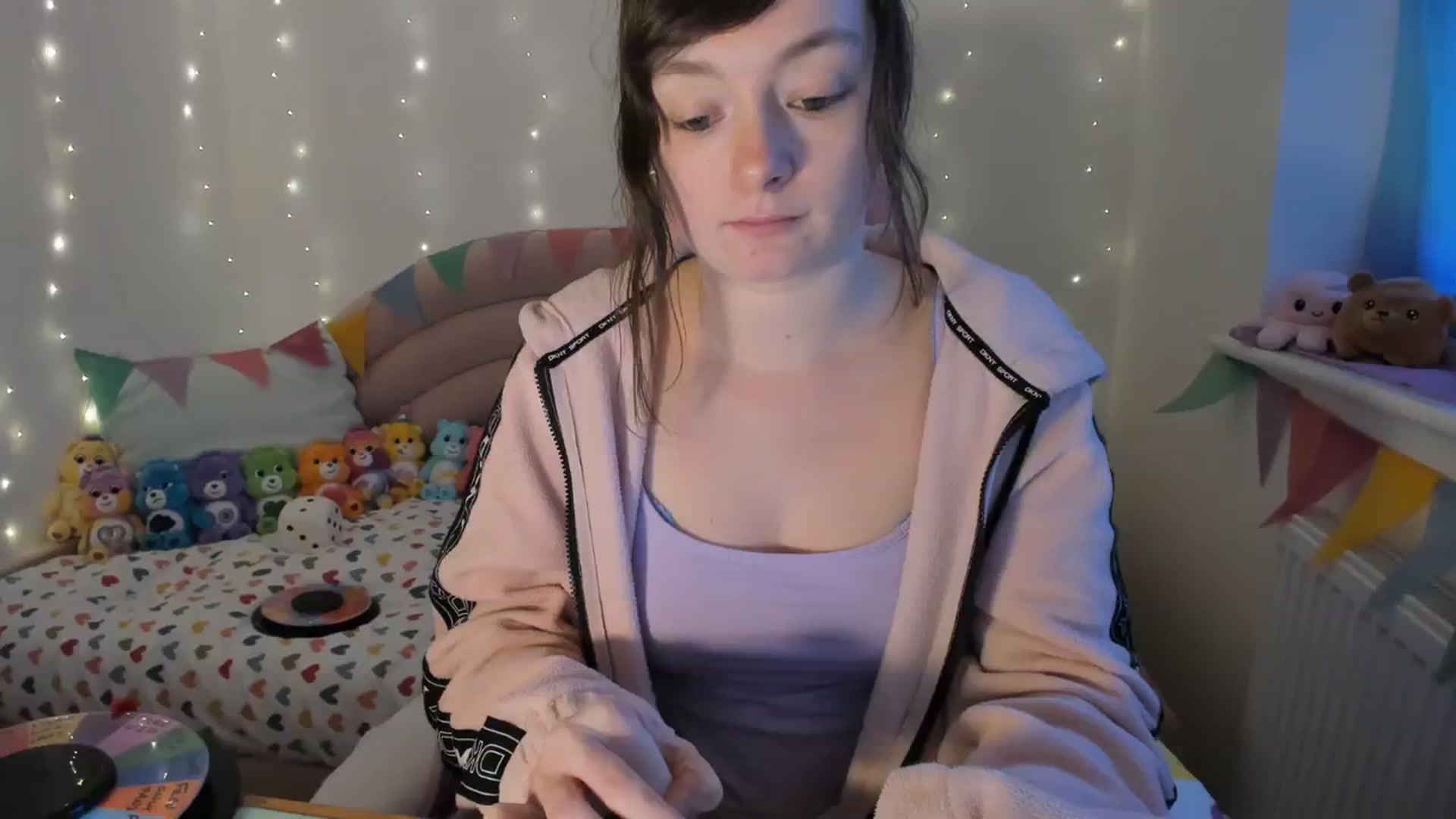 Gallery image thumbnail from JessieBear_'s myfreecams stream on, 02/26/2024, 17:57 image 1 of 20