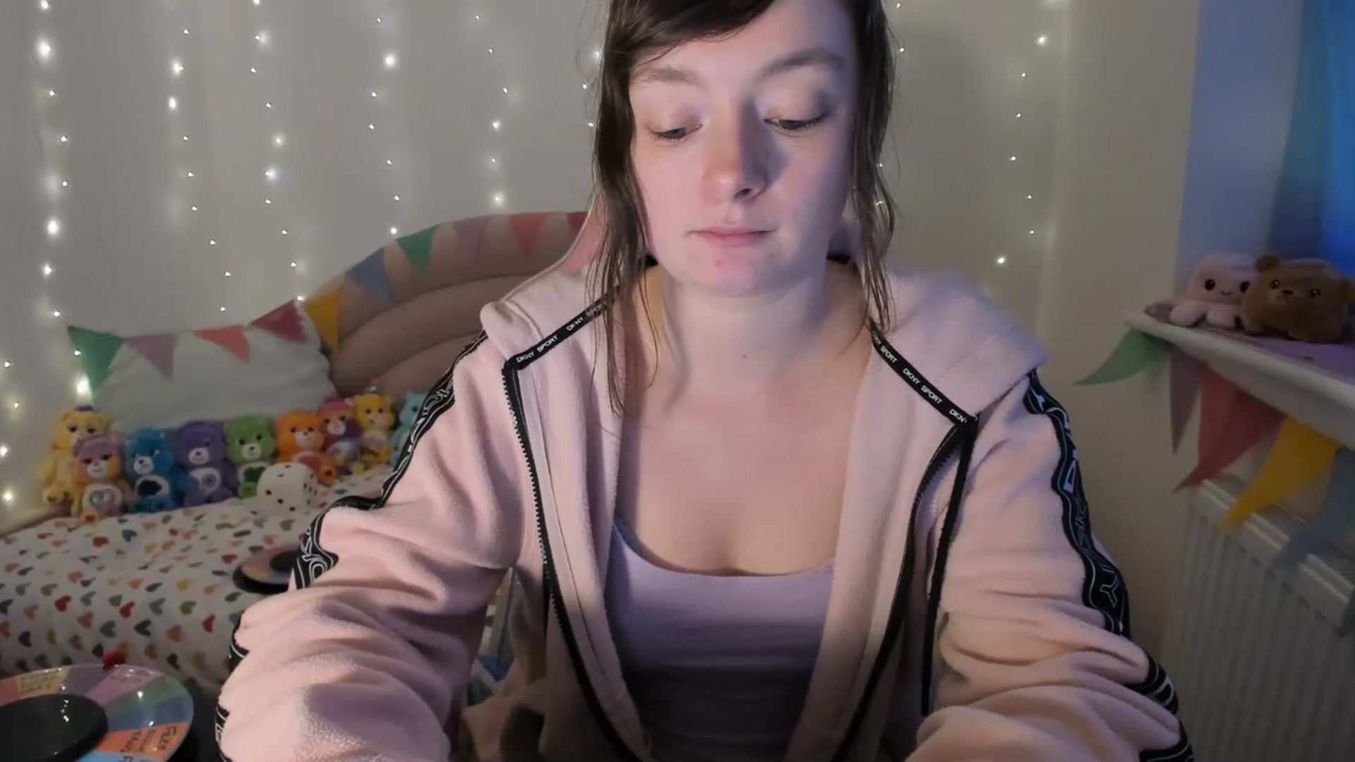 Gallery image thumbnail from JessieBear_'s myfreecams stream on, 02/26/2024, 17:57 image 18 of 20
