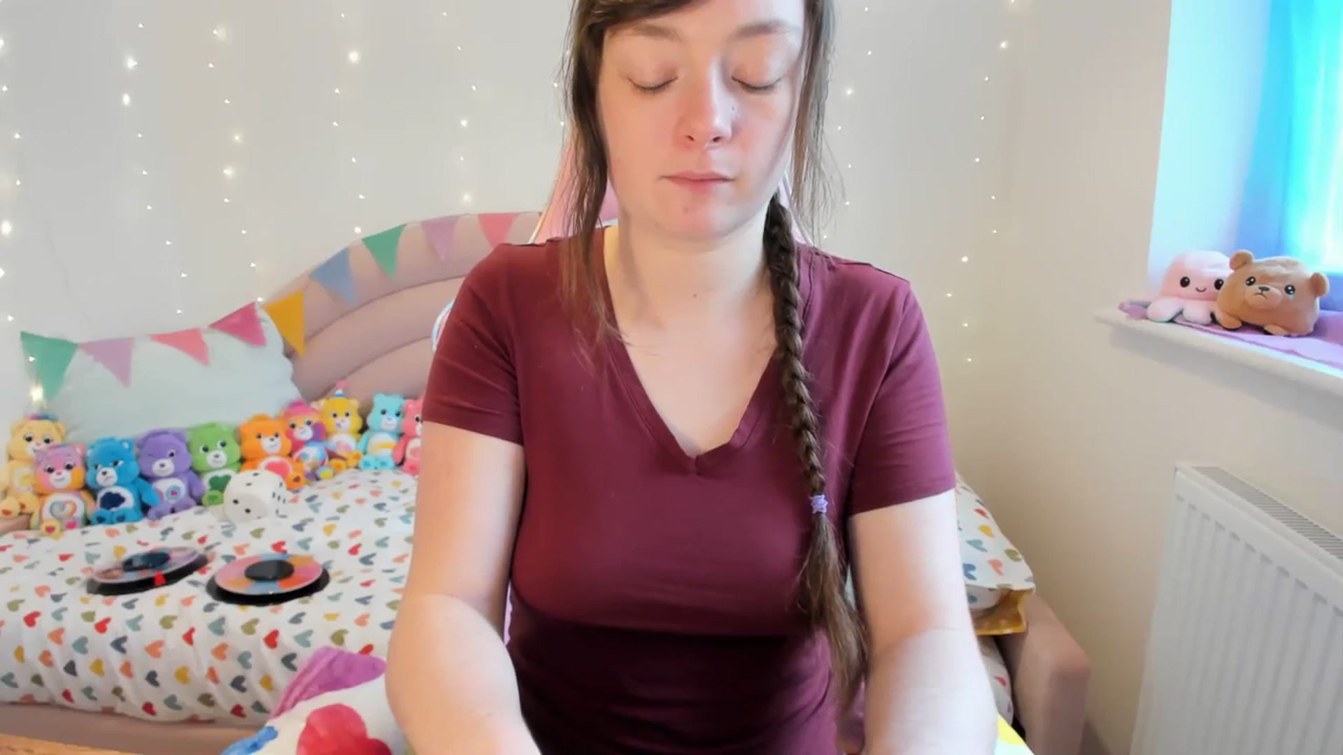 Gallery image thumbnail from JessieBear_'s myfreecams stream on, 02/27/2024, 15:33 image 11 of 20