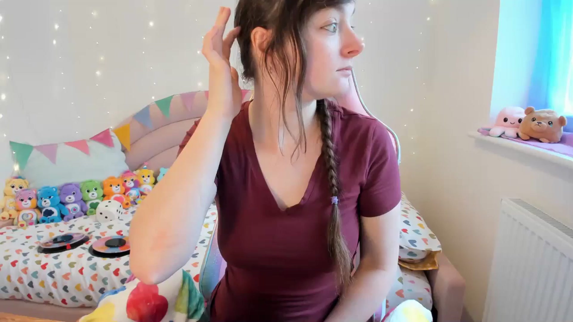 Gallery image thumbnail from JessieBear_'s myfreecams stream on, 02/27/2024, 15:33 image 7 of 20