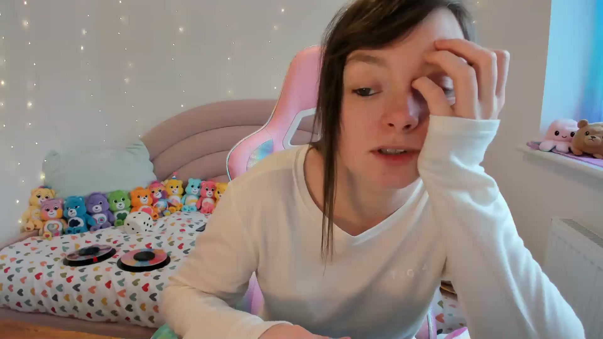 Gallery image thumbnail from JessieBear_'s myfreecams stream on, 02/29/2024, 15:27 image 12 of 20