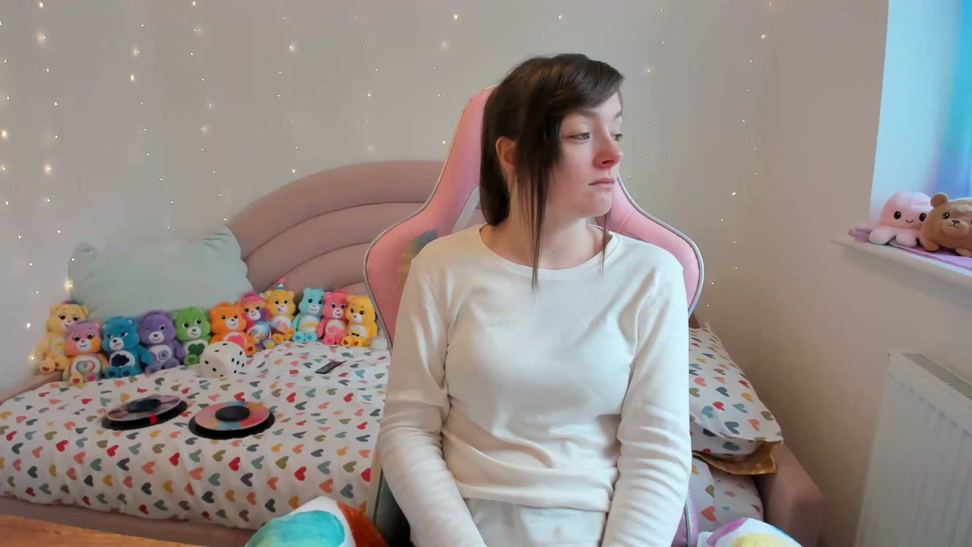 Gallery image thumbnail from JessieBear_'s myfreecams stream on, 02/29/2024, 15:27 image 16 of 20