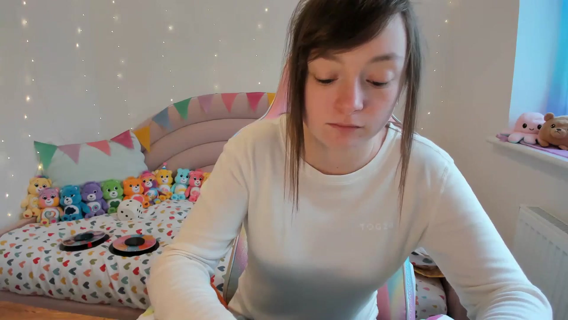 Gallery image thumbnail from JessieBear_'s myfreecams stream on, 02/29/2024, 15:27 image 5 of 20