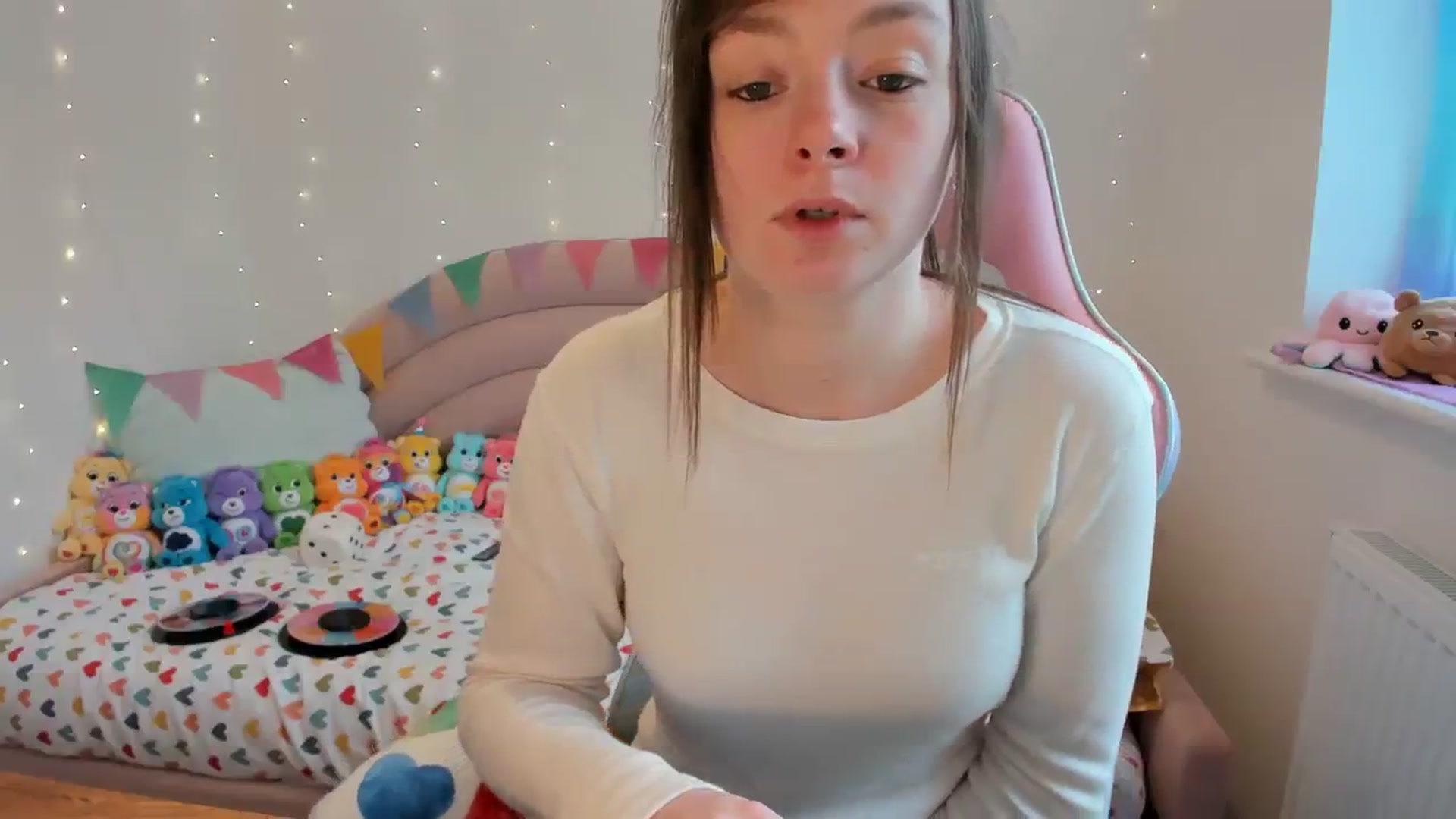 Gallery image thumbnail from JessieBear_'s myfreecams stream on, 02/29/2024, 15:27 image 4 of 20