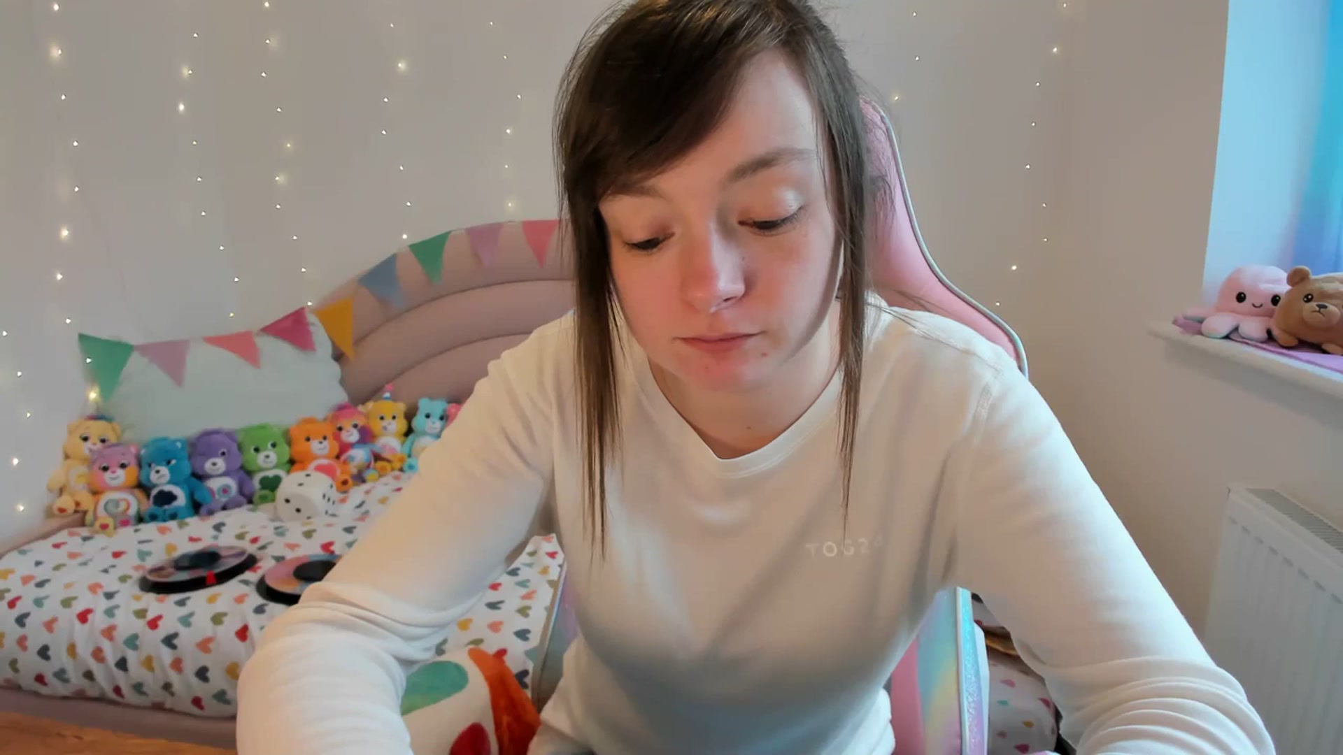 Gallery image thumbnail from JessieBear_'s myfreecams stream on, 02/29/2024, 15:27 image 6 of 20