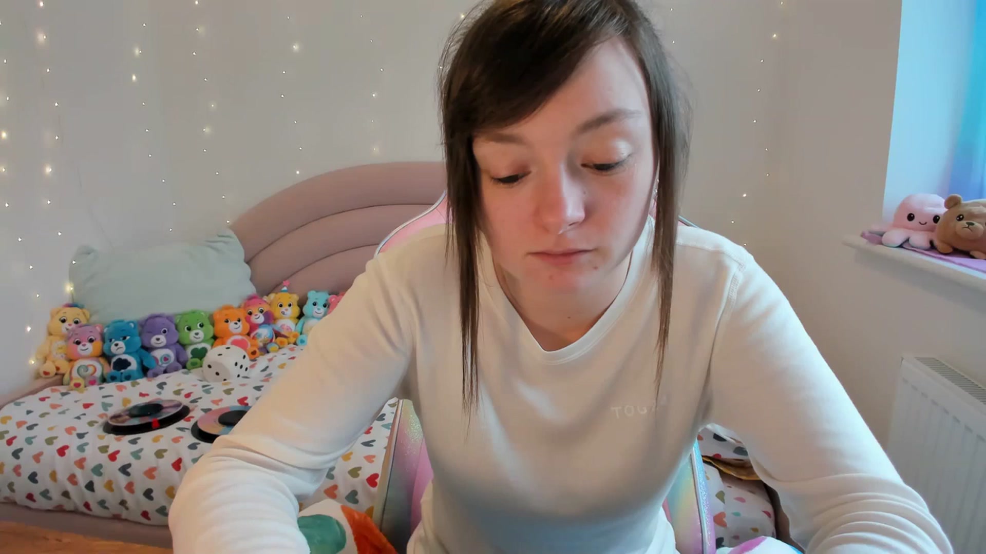 Gallery image thumbnail from JessieBear_'s myfreecams stream on, 02/29/2024, 15:27 image 14 of 20