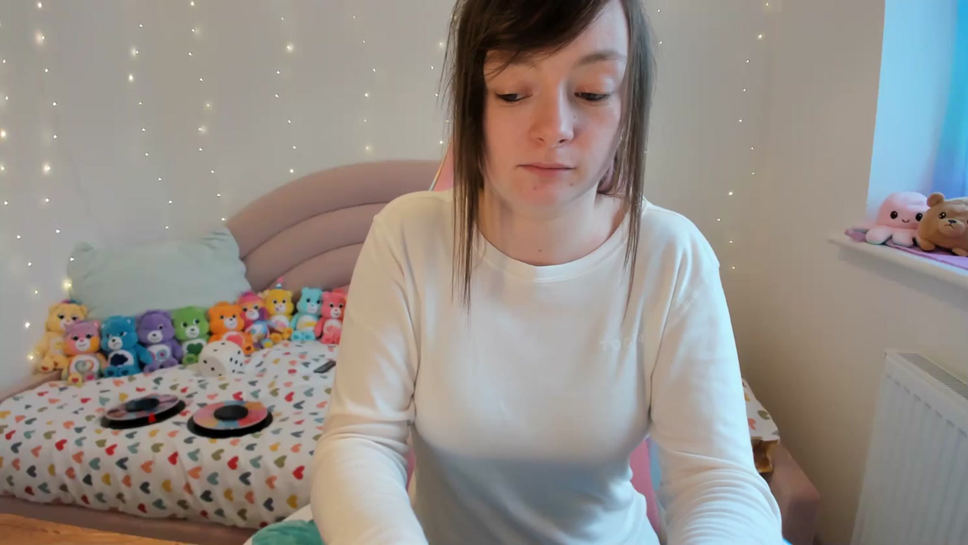 Gallery image thumbnail from JessieBear_'s myfreecams stream on, 02/29/2024, 17:08 image 5 of 20
