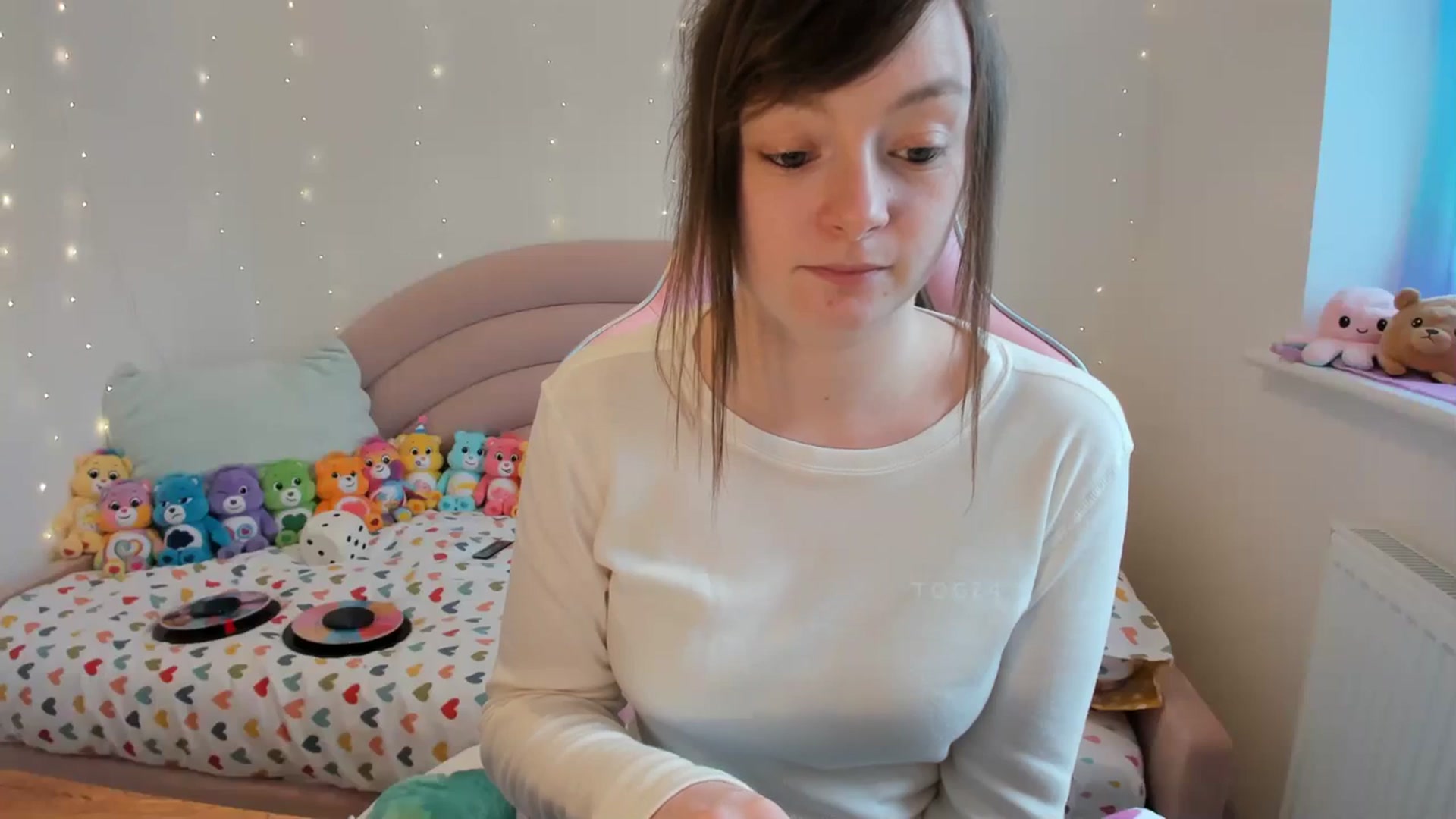 Gallery image thumbnail from JessieBear_'s myfreecams stream on, 02/29/2024, 17:08 image 2 of 20