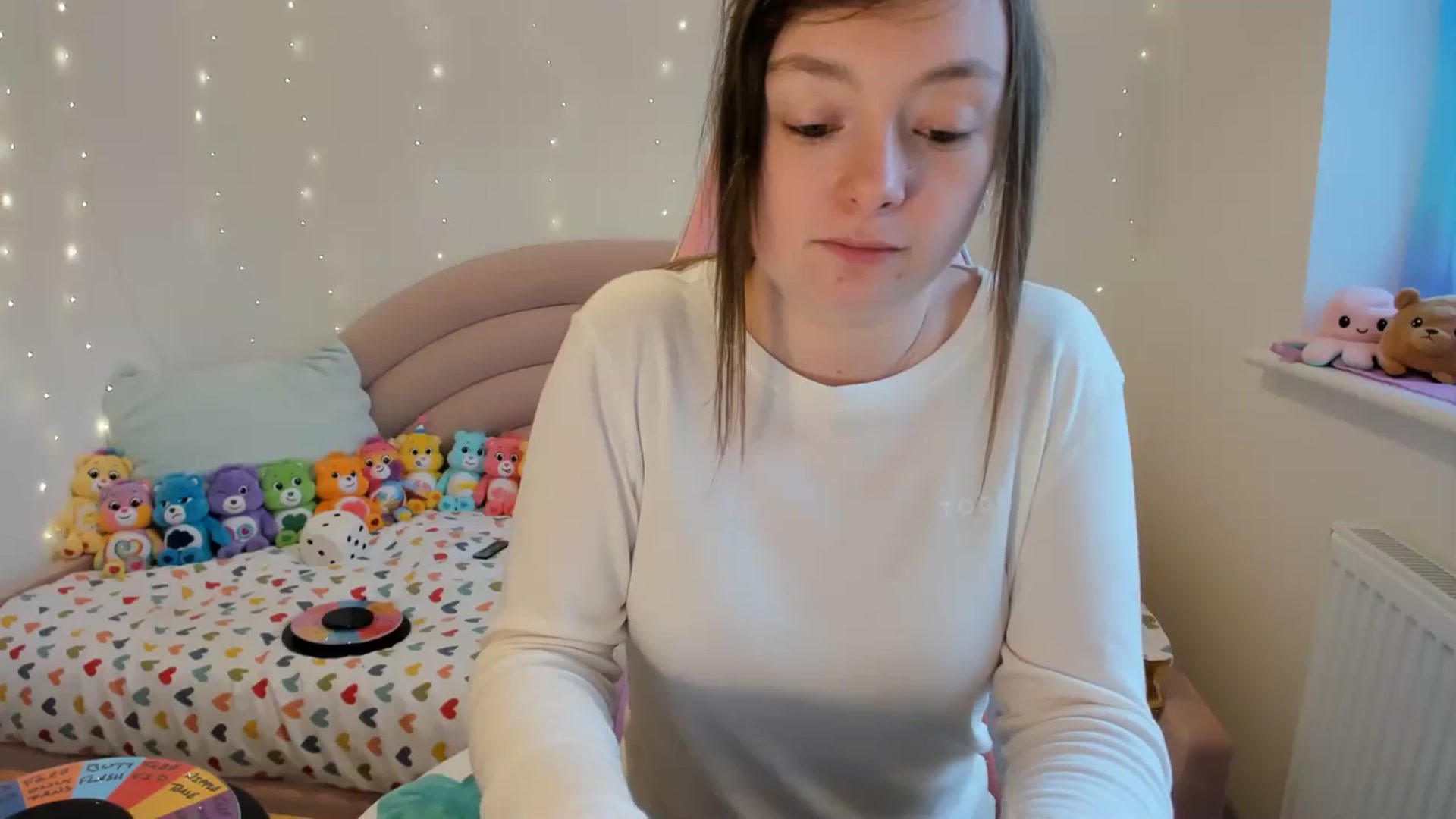 Gallery image thumbnail from JessieBear_'s myfreecams stream on, 02/29/2024, 17:08 image 14 of 20