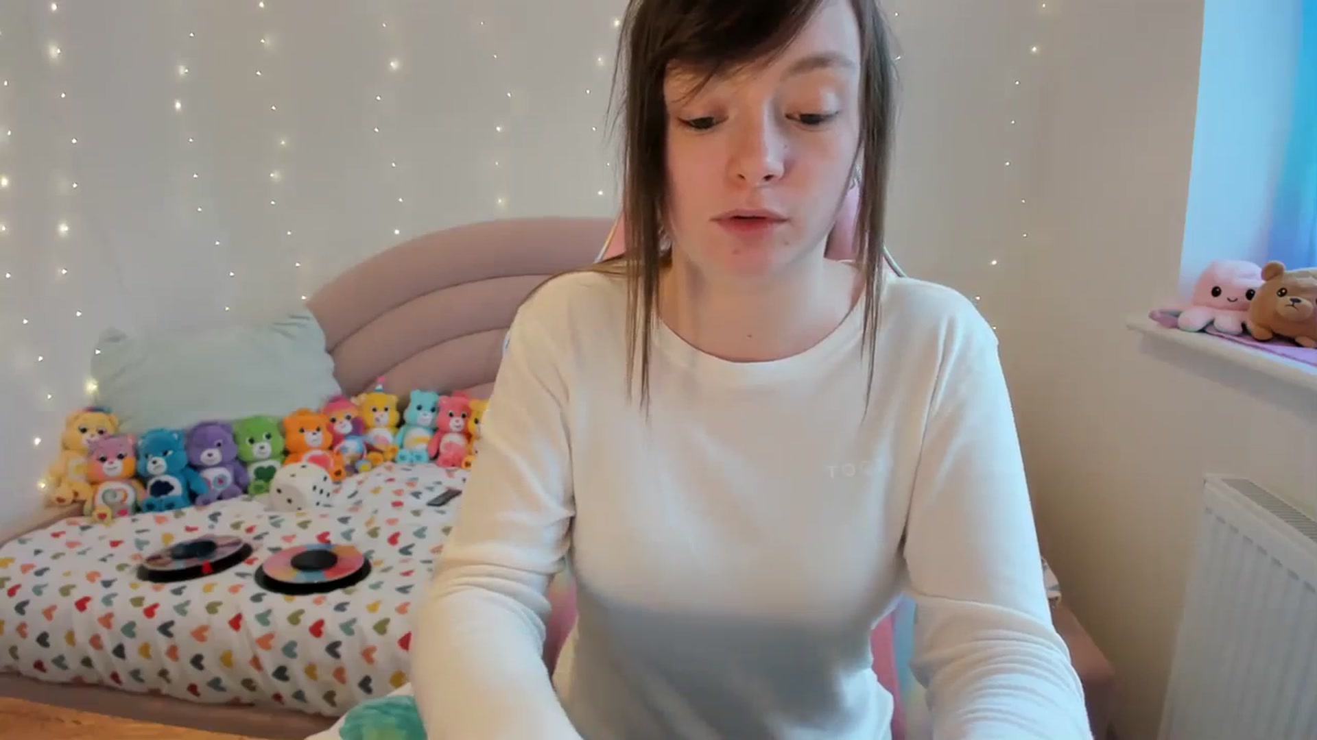 Gallery image thumbnail from JessieBear_'s myfreecams stream on, 02/29/2024, 17:08 image 8 of 20