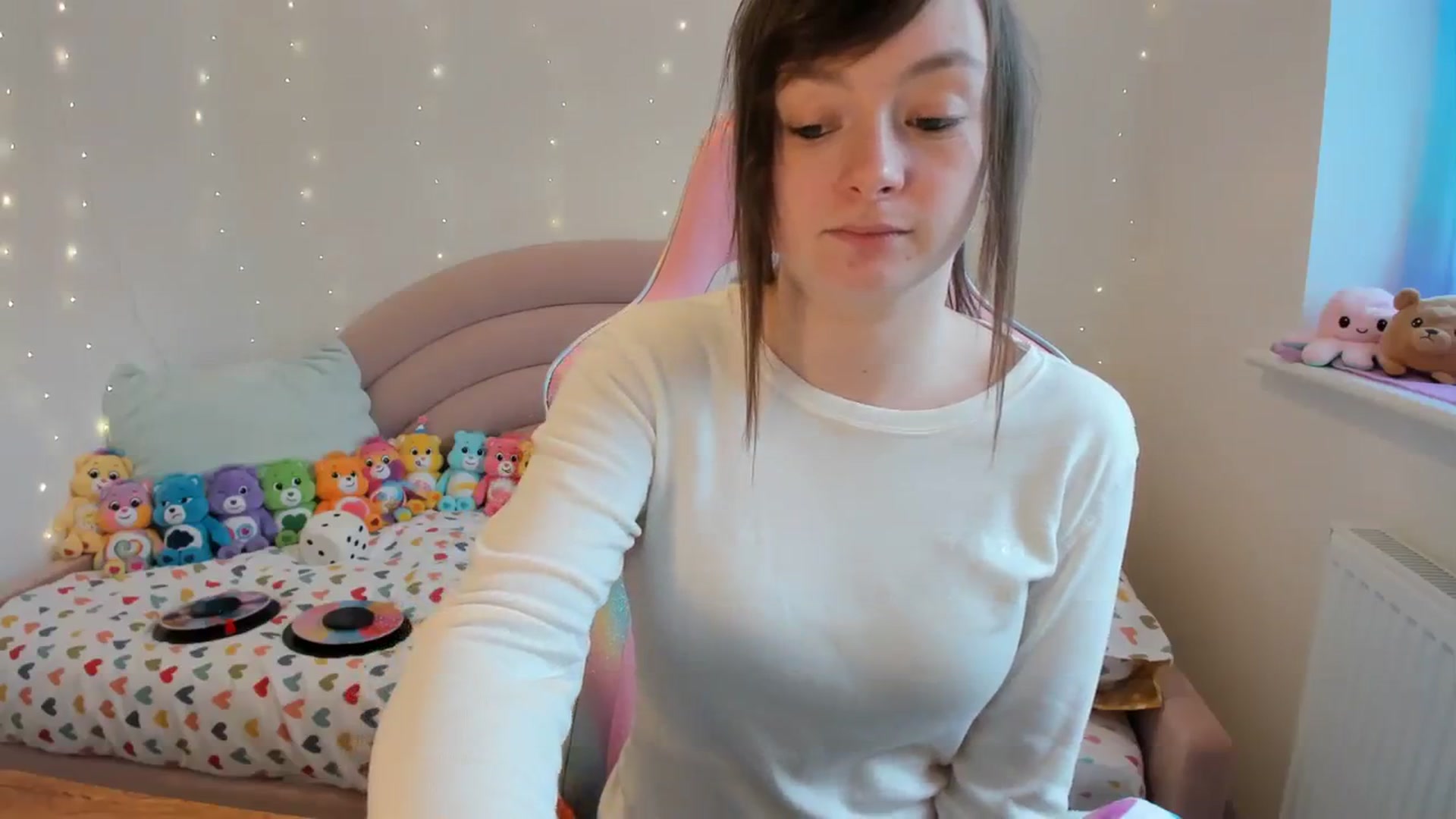 Gallery image thumbnail from JessieBear_'s myfreecams stream on, 02/29/2024, 17:08 image 3 of 20
