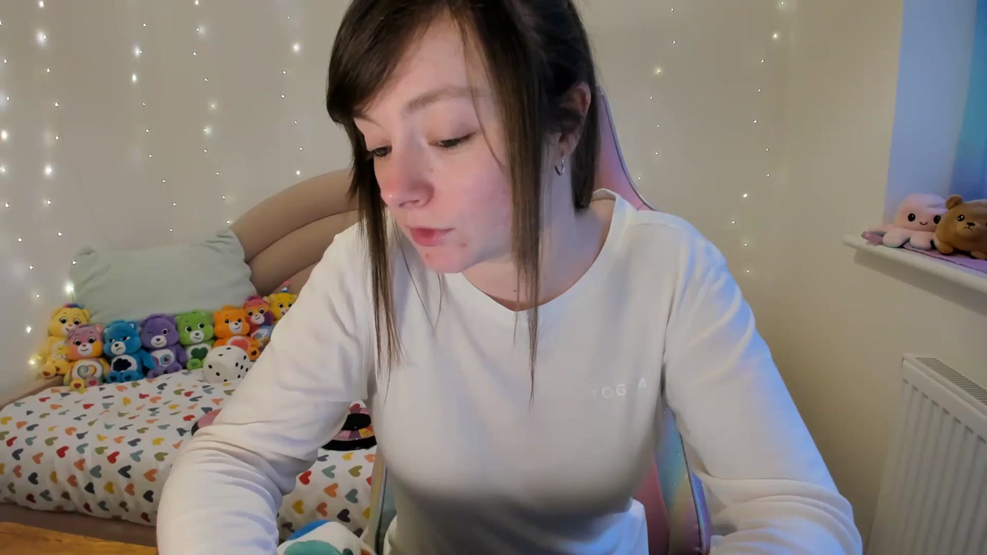 Gallery image thumbnail from JessieBear_'s myfreecams stream on, 02/29/2024, 17:51 image 14 of 20